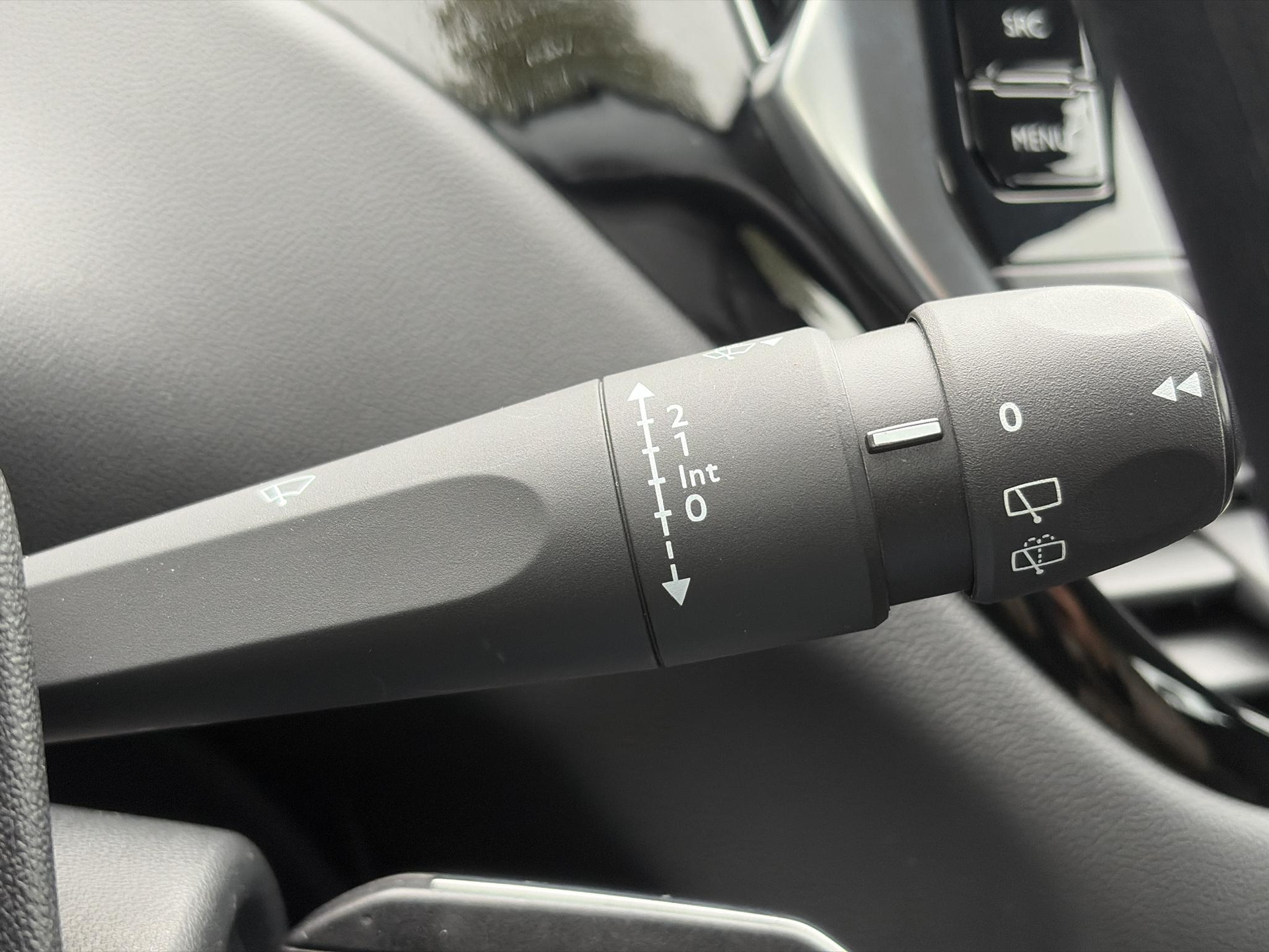 Peugeot 208 1.2 PureTech Blue Lion ✓D-riem vv 2024✓Dealer Onderhouden✓Carplay✓Navi✓Trekhaak✓2e Eigenaar✓Recent beurt gehad✓Airco✓Cruise✓Pdc✓5 Deurs✓Weinig Km✓N.A.P✓Apk tot 08-2027