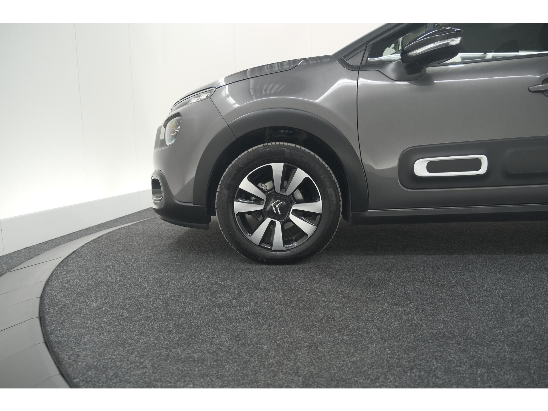 Citroen C3 PureTech 110 EAT6 Max | Apple Carplay | Parkeersensoren | Climate Control | 16 Inch Lichtmetalen Velgen