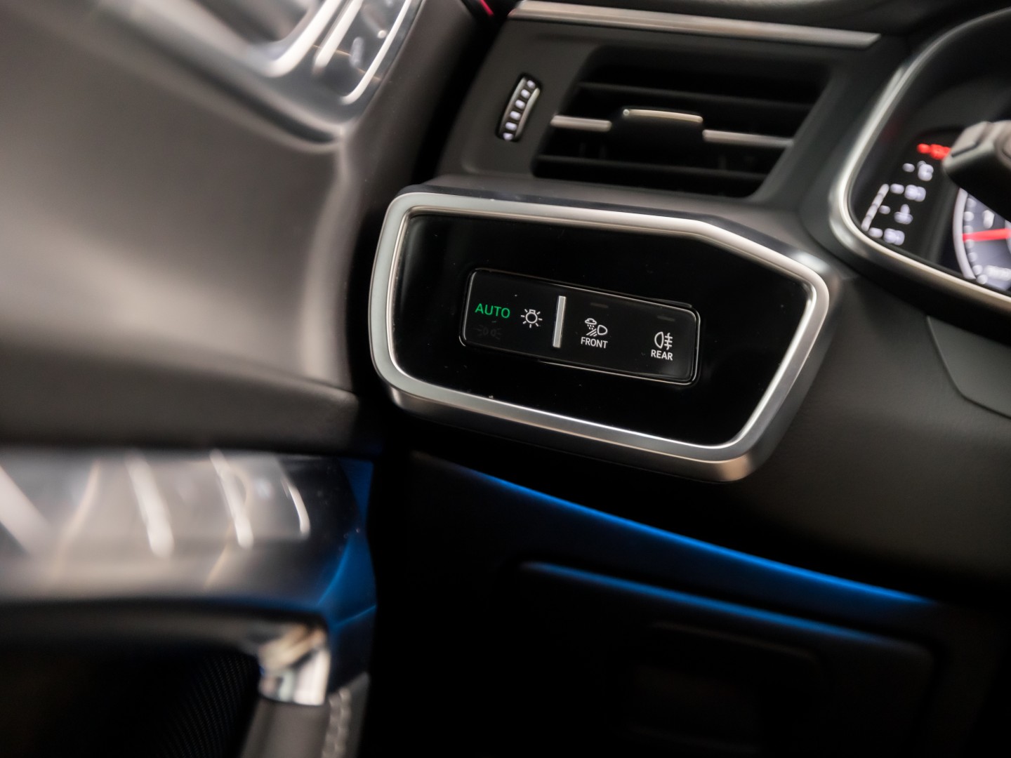 Audi A6 Avant 55 TFSI quattro S-Line 340Pk Automaat (PANORAMADAK, 6 CILINDER, BANG&OLUFSEN, HEAD-UP DISPLAY, NAPPA LEDER, MEESTURENDE ACHTERAS, CAMERA, STOELVERWARMING, SFEERVERLICHTING, ADAPTIVE CRUISE, MATRIX LED, NIEUWSTAAT)