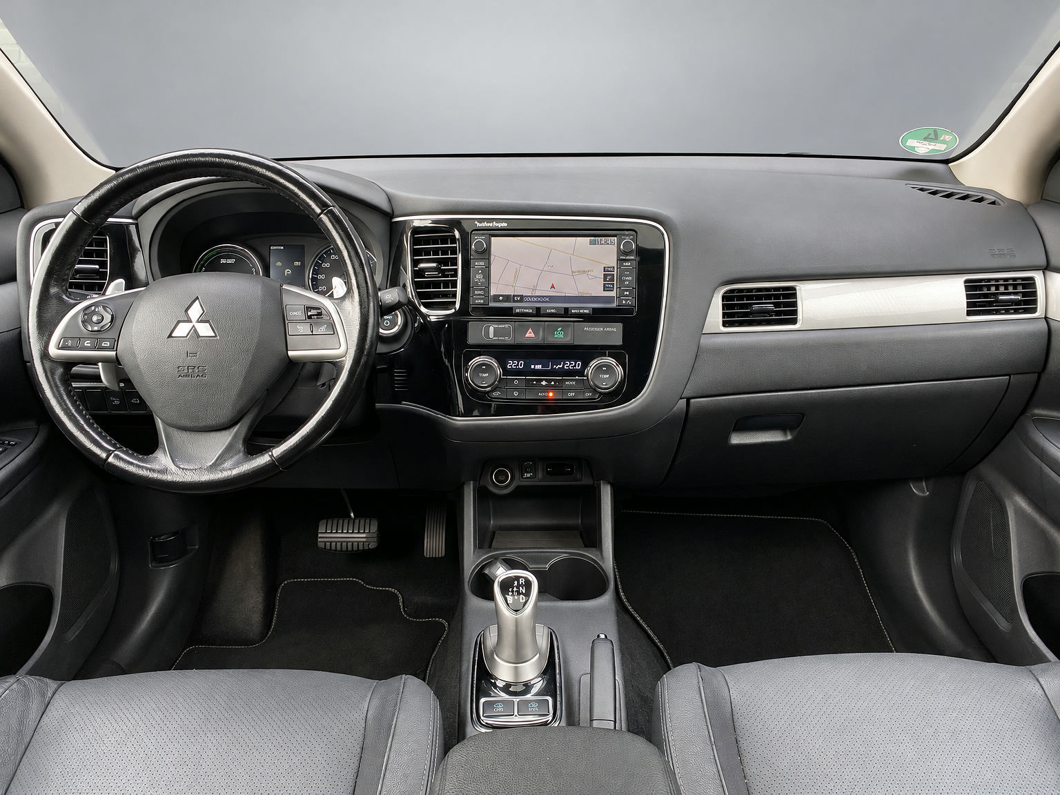 Mitsubishi Outlander 2.0 PHEV Instyle 4WD 203 pk | navigatie | leder interieur | schuifdak | trekhaak | elektr. achterklep