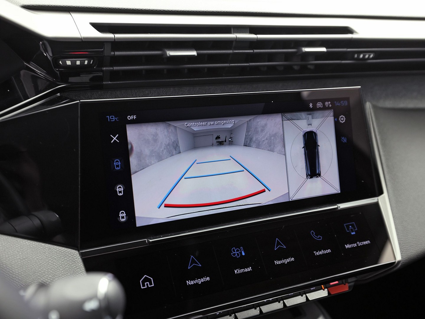 Peugeot 308 SW 1.6 Plug-in Hybrid 180 Allure 180Pk Automaat (APPLE CARPLAY, GROOT NAVI, 360 CAMERA, LEDER, SPORTSTOELEN, GETINT GLAS, ADAPTIVE CRUISE, KEYLESS, NIEUWSTAAT)