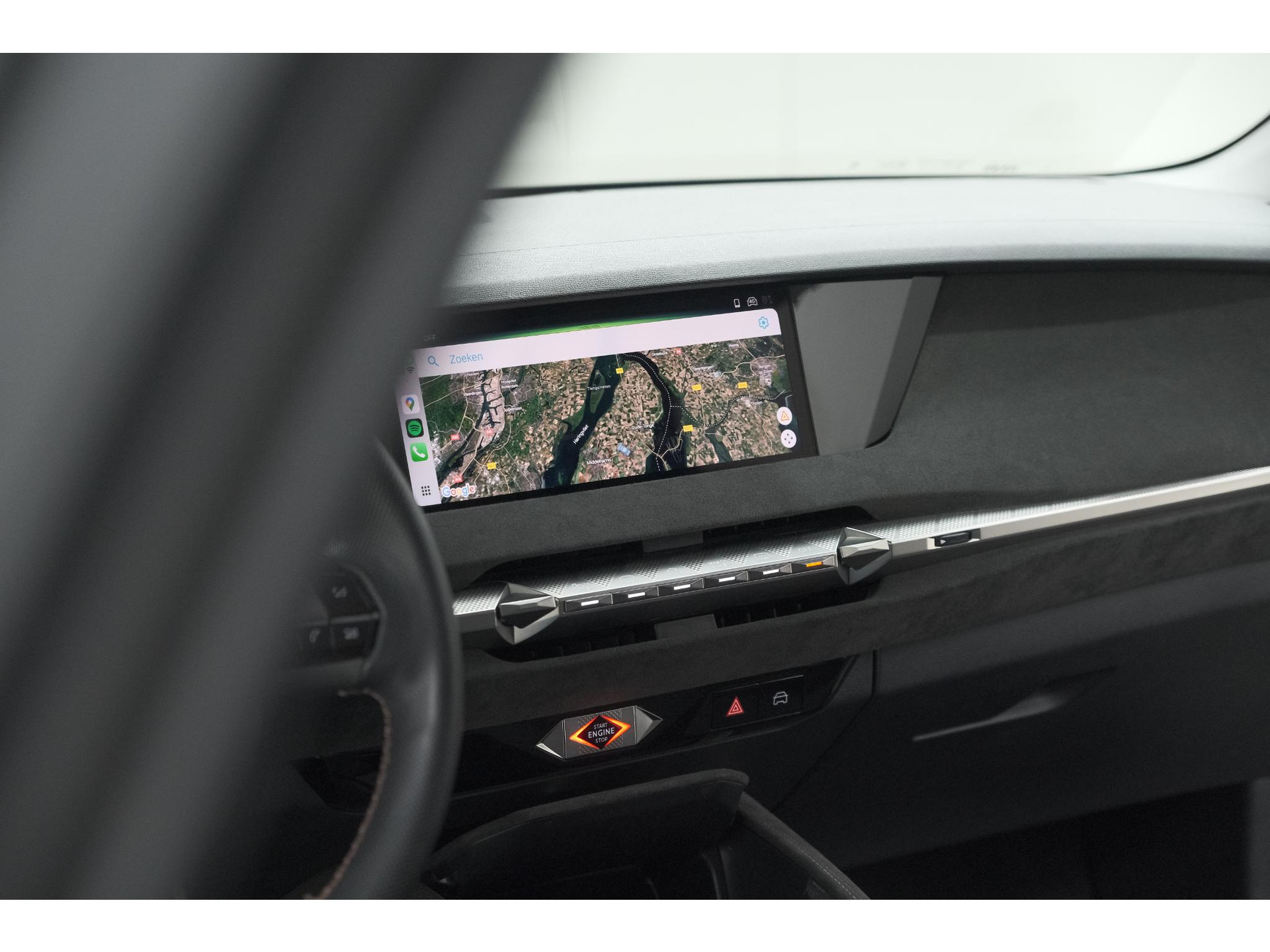 DS 4 PureTech 130 EAT8 Performance Line | Camera | Apple Carplay | Alcantara® bekleding | Parkeersensensoren