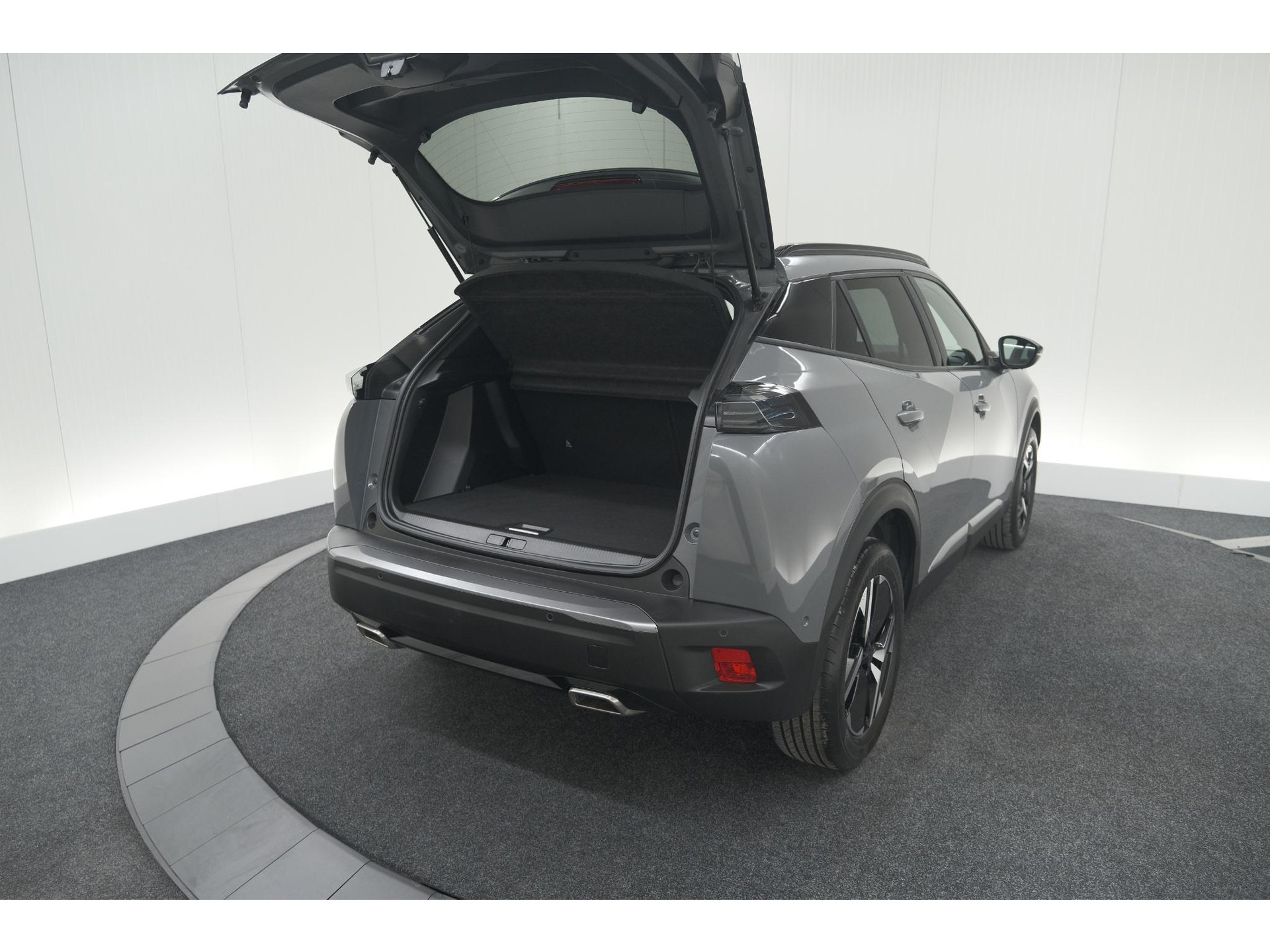 Peugeot 2008 PureTech 130 EAT8 Allure | 360 Camera | Adaptieve Cruise Control | Navigatie