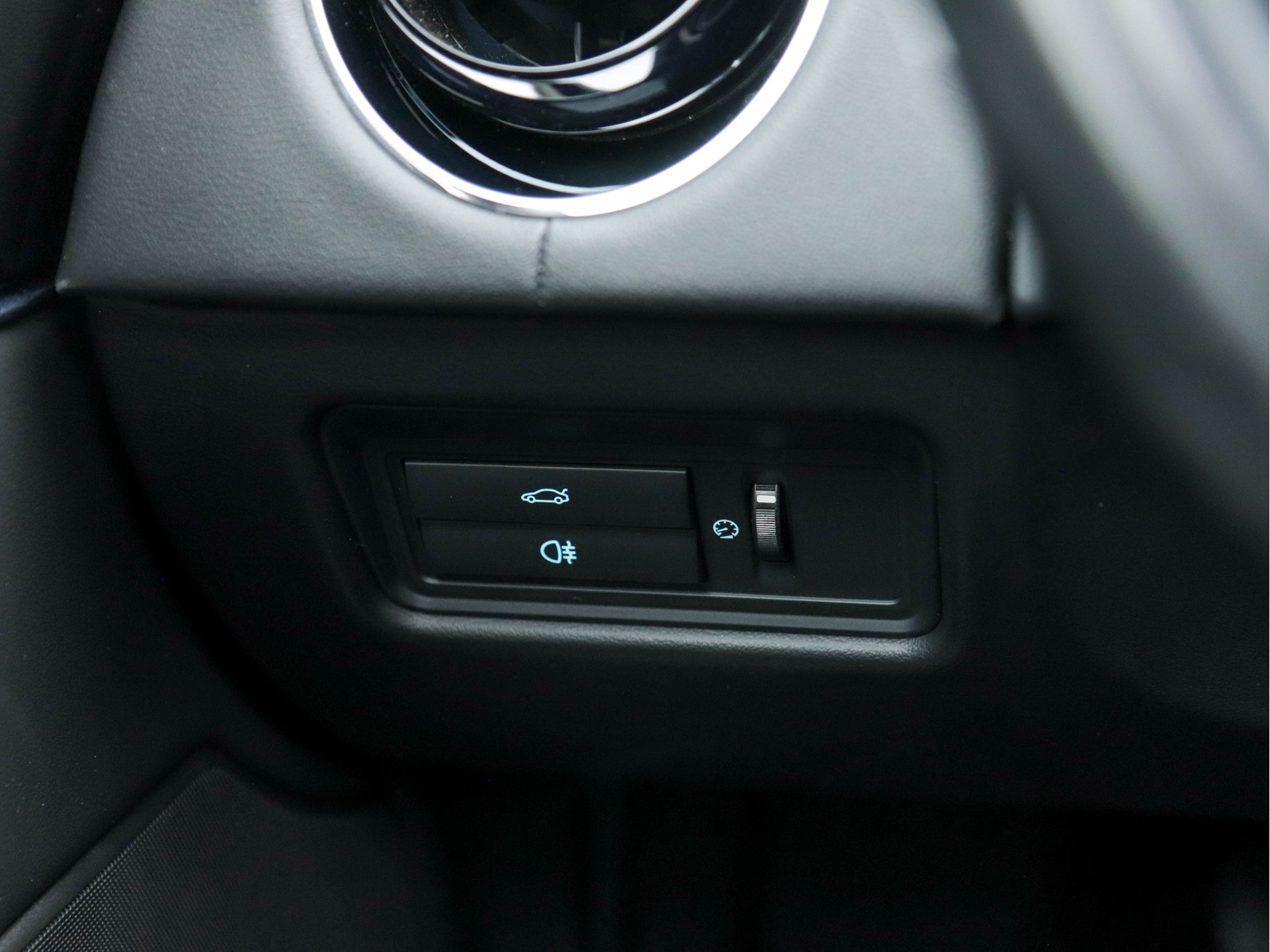 Jaguar XJ 3.0 V6D Portfolio Long (INCL-BTW) Aut. *PANO | LEATHER  | BI-XENON | MERIDIAN-AUDIO | MEMORY-PACK | KEYLESS | CAMERA | ECC | HEATED-COMFORTSEATS | PDC | NAVI-FULLMAP | SHIFT-PADDLES | CRUISE | 19"ALU*