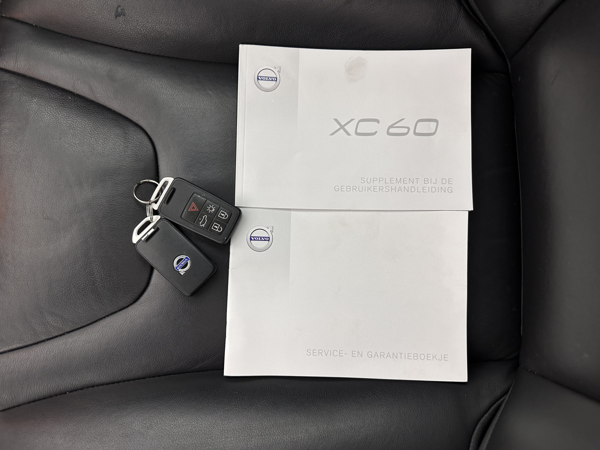 Volvo XC60 2.0 D4 FWD Polar+ Aut. *PANO | LEATHER | XENON | ADAPTIVE-CRUISE | MEMORY-PACK | BLINDSPOT | HEATED-COMFORTSEATS | NAVI-FULLMAP | CAMERA | PRIVACYGLASS | ECC | TOWBAR | PDC | LANE-ASSIST | 17''ALU*