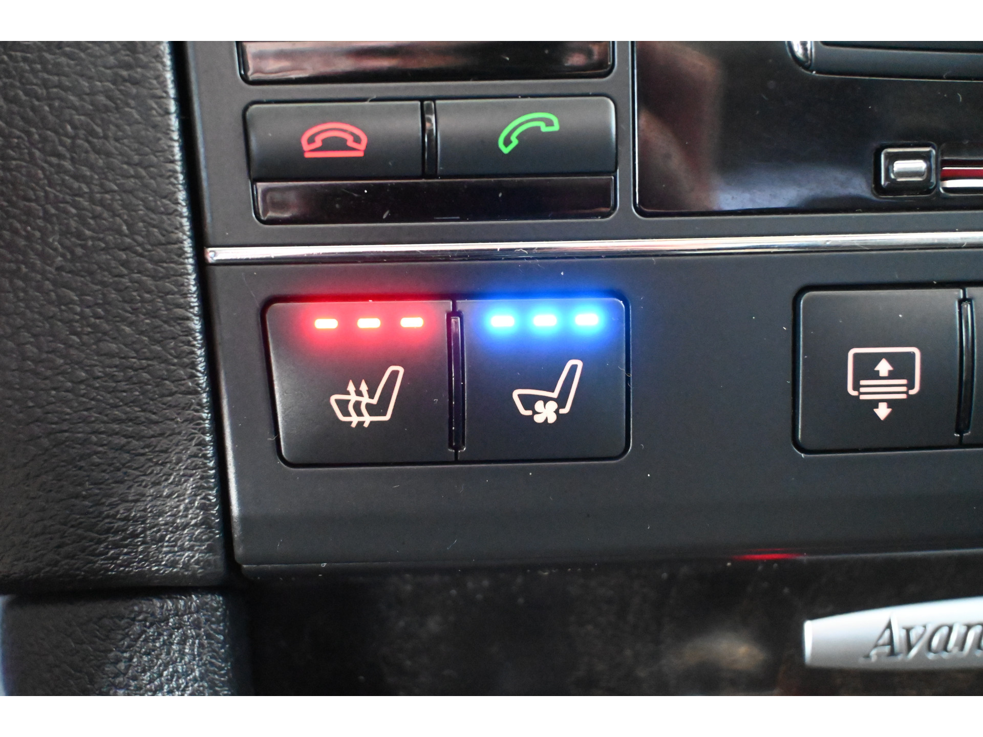 Mercedes-Benz E-klasse 500 Elegance V8 Automaat Clima Panoramadak Trekhaak PDC Stoelverwarming Cruise control Goed Onderhouden! Inruil Mogelijk!