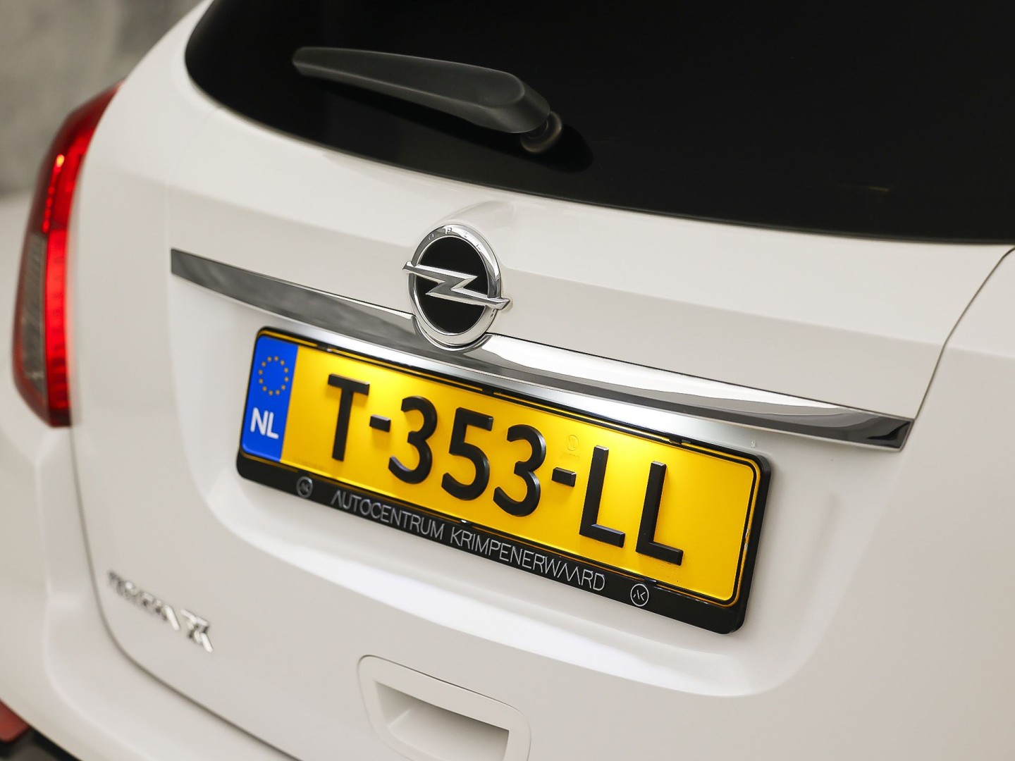 Opel Mokka X 1.4 Turbo Innovation Sport (GROOT NAVI, APPLE CARPLAY, STUUR/STOELVERWARMING, TREKHAAK, LEDER, CRUISE, LM VELGEN, NIEUWE APK)