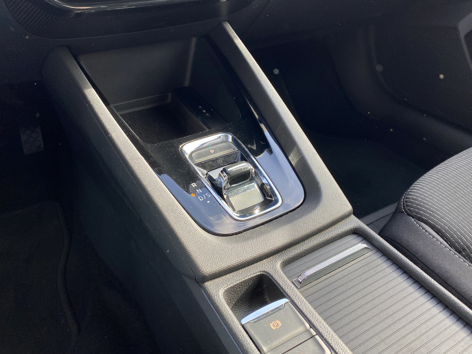 ŠKODA Octavia Combi 1.0 e-TSI Business Edition Plus AUT. | 1e eigenaar | dealer onderh. | navigatie | trekhaak | carplay | adaptieve cruise