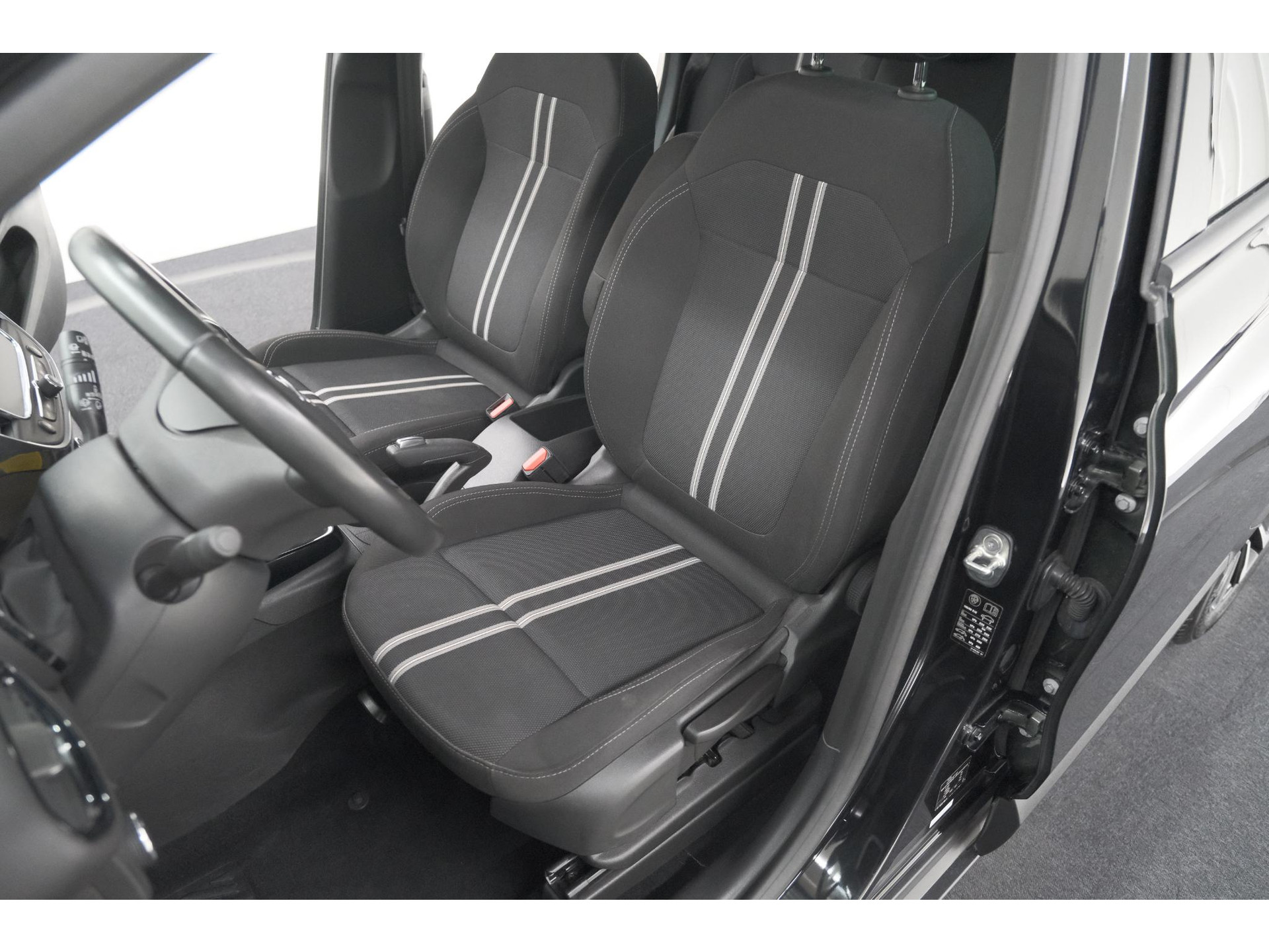 Opel Crossland 110 Turbo Business Elegance | Camera | Dodehoekdetectie | Navigatie | Apple Carplay