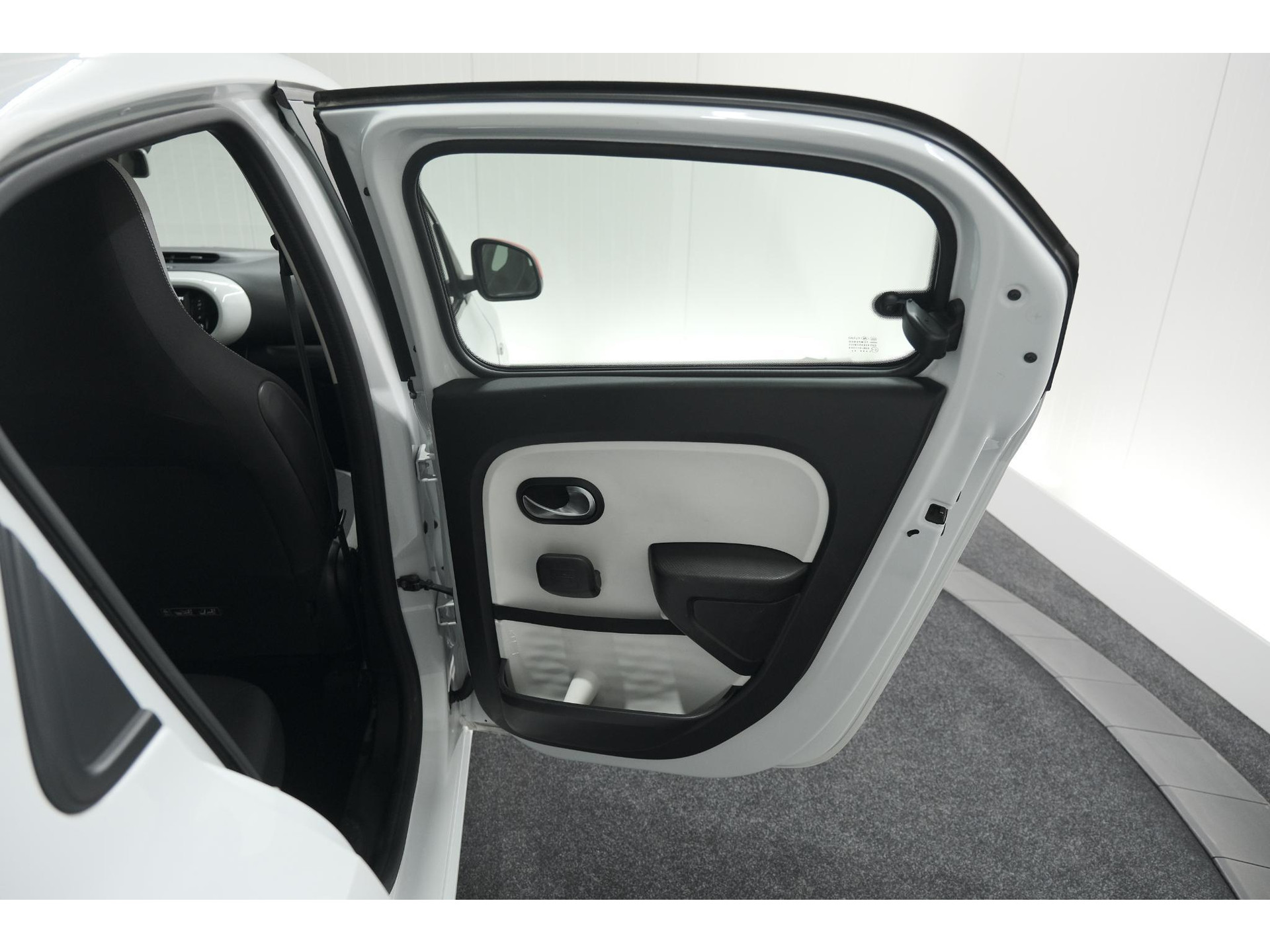 Renault Twingo 1.0 SCe Intens | Camera | Navigatie | Climate Control | Parkeersensoren