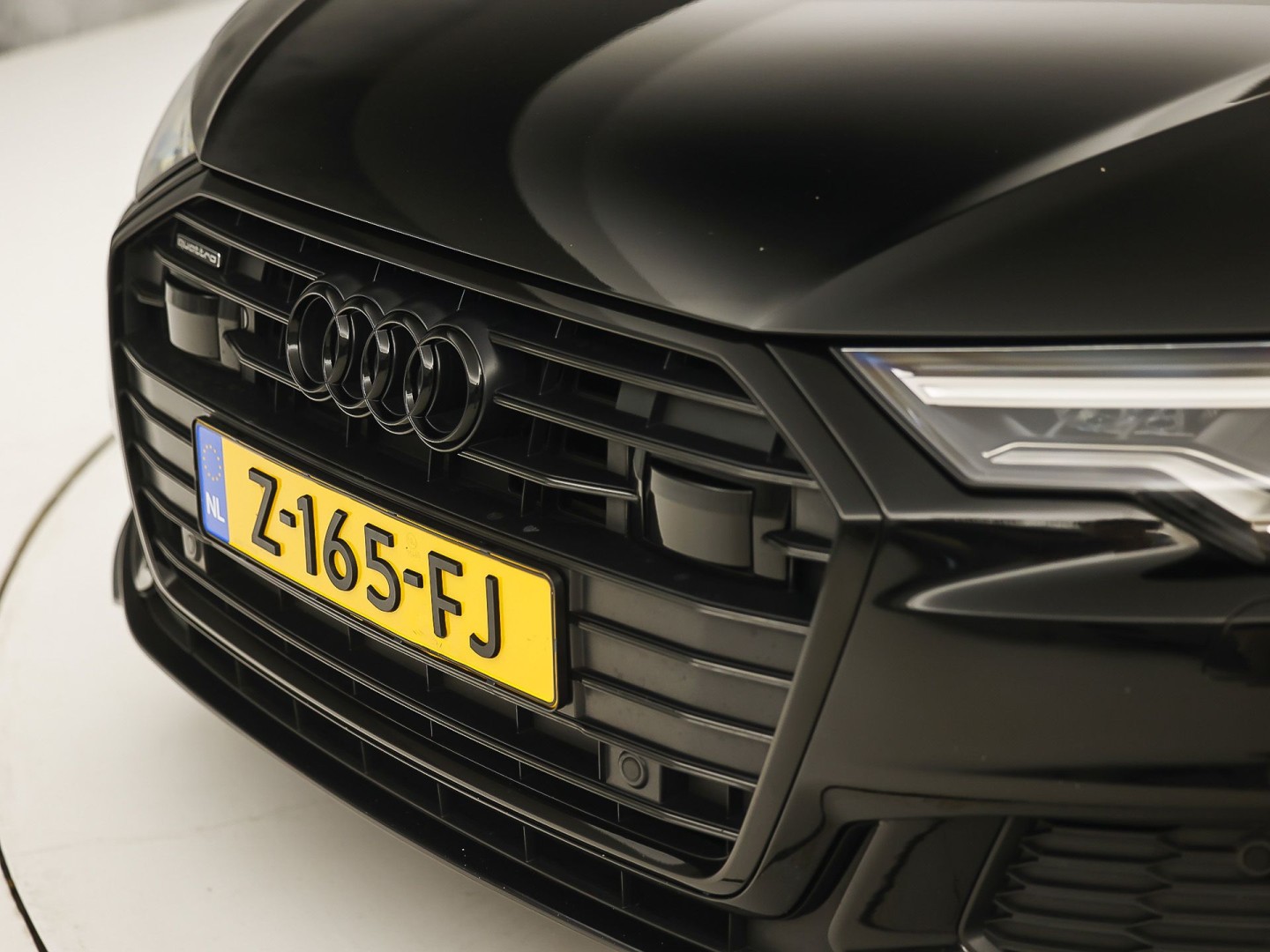 Audi A6 55 TFSI e quattro S-Line Competition 368Pk Automaat (2X S-LINE, APPLE CARPLAY, SPORTZETELS, NAPPA LEDER, MEMORY SEATS, CAMERA, ADAPTIVE CRUISE, ELEK ACHTERKLEP, STOELVERWARMING ACHTER, NIEUWSTAAT)