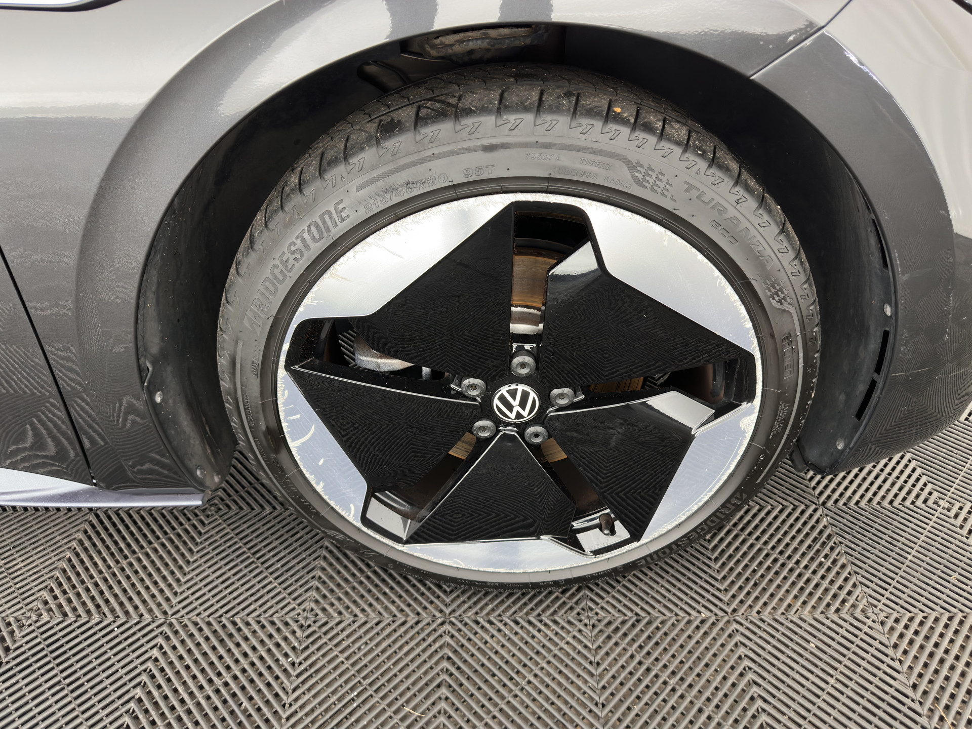 Volkswagen ID.3 First Max 58 kWh [ 3-Fase ] {SOH-90%} (INCL-BTW) *PANO | HEAD-UP | ADAPTIVE-CRUISE | FULL-LED | BLIND-SPOT | CAMERA | KEYLESS | MICROFIBRE | AMBIENT-LIGHT | NAVI-FULLMAP | DAB+ | ECC | HEATED-SPORTSEATS | DIGI-COCKPIT | 20"ALU*