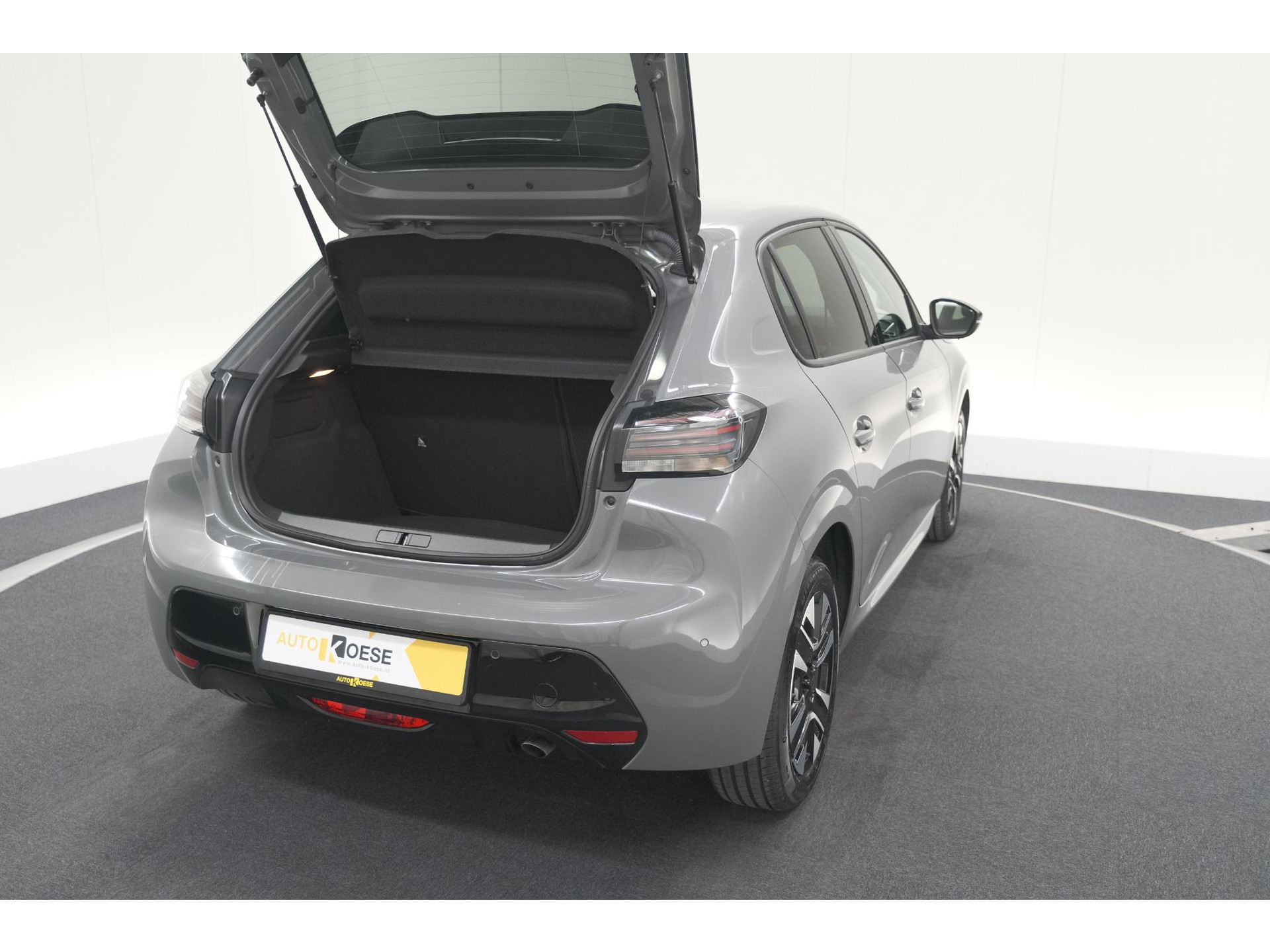 Peugeot 208 1.2 Hybrid 110 e-DCS6 Allure | Apple Carplay | Parkeersensoren Voor + Achter | Climate Control