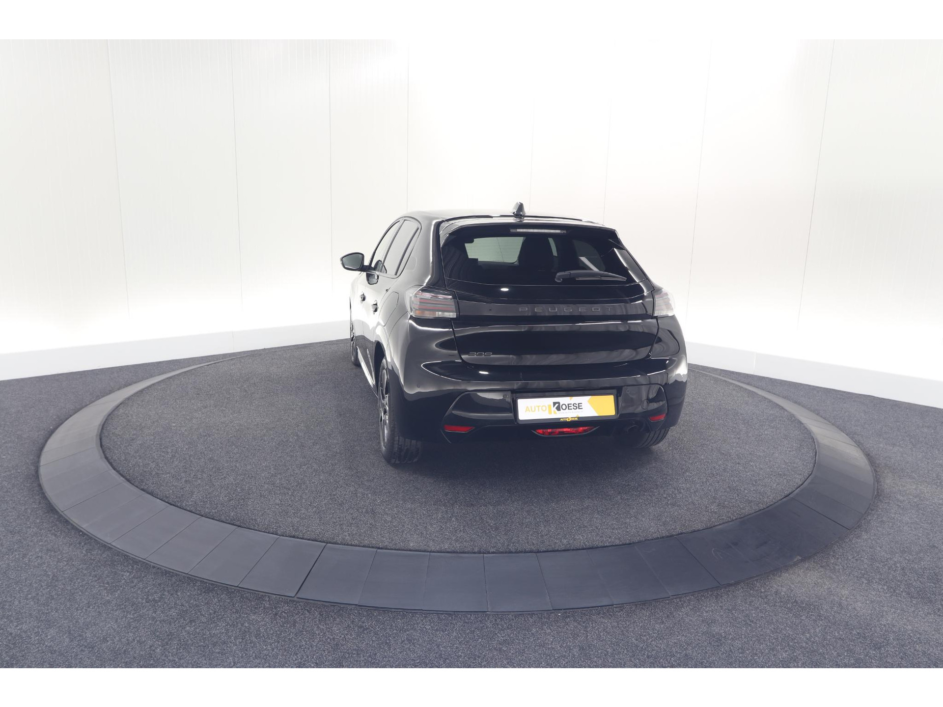 Peugeot 208 PureTech 100 Allure | Parkeersensoren | Navigatie | Apple Carplay