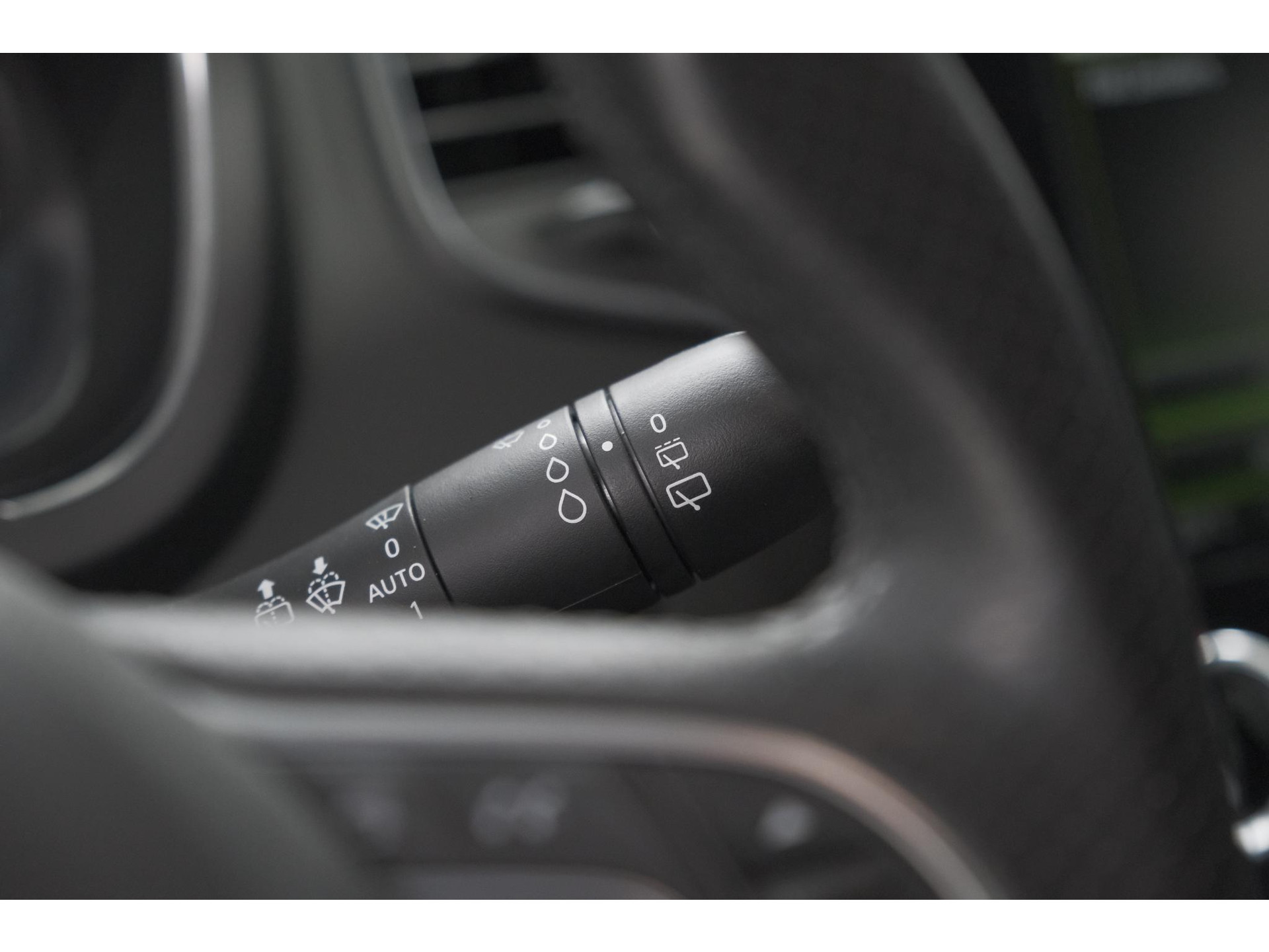 Renault Scénic TCE 160 EDC Black Edition | Trekhaak | Adaptieve Cruise Control | BOSE Premium Audio | Panoramadak