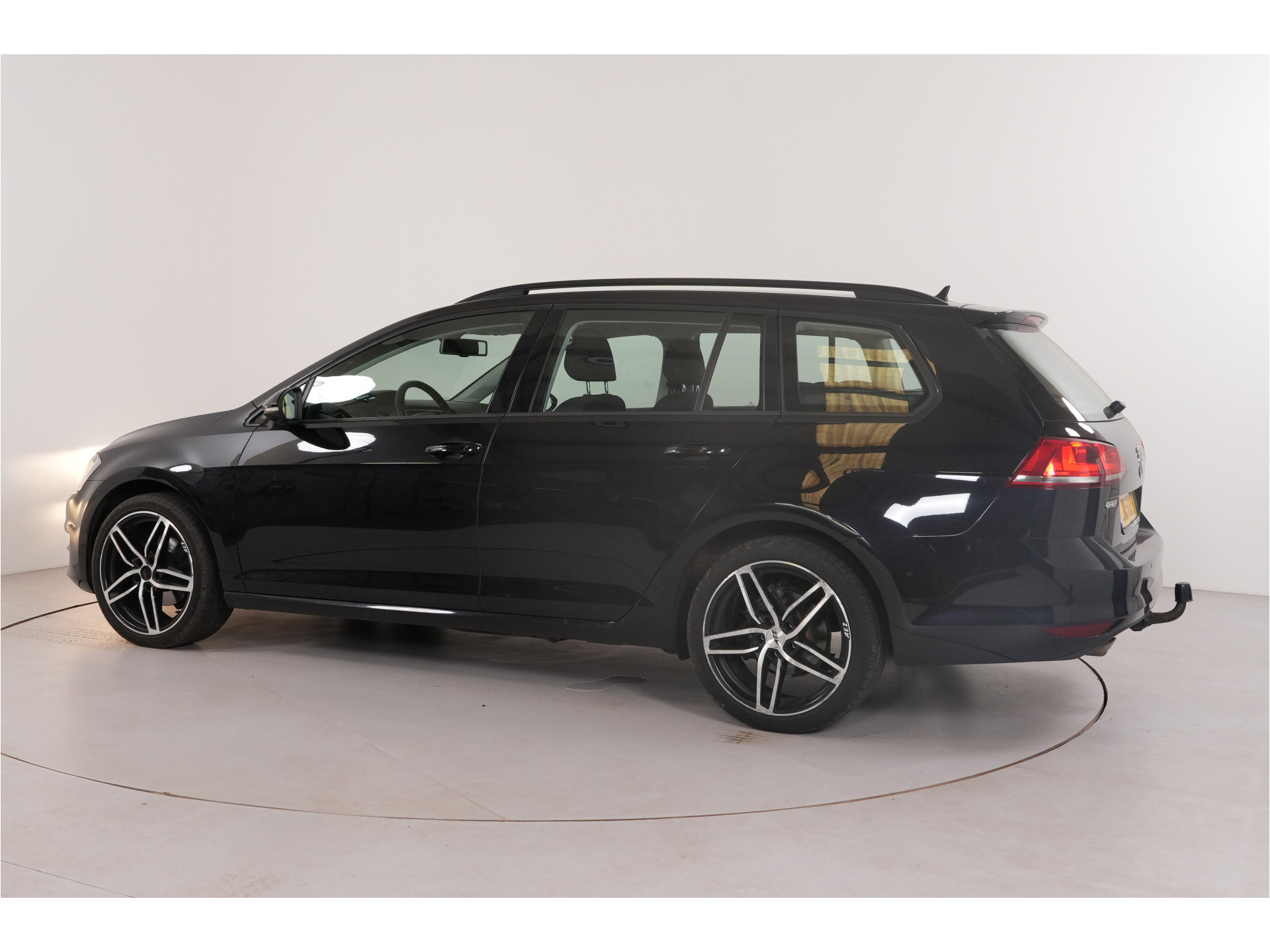 Volkswagen Golf Variant 1.6 TDI Comfortline | Trekhaak | Cruise | Navi | Climate |