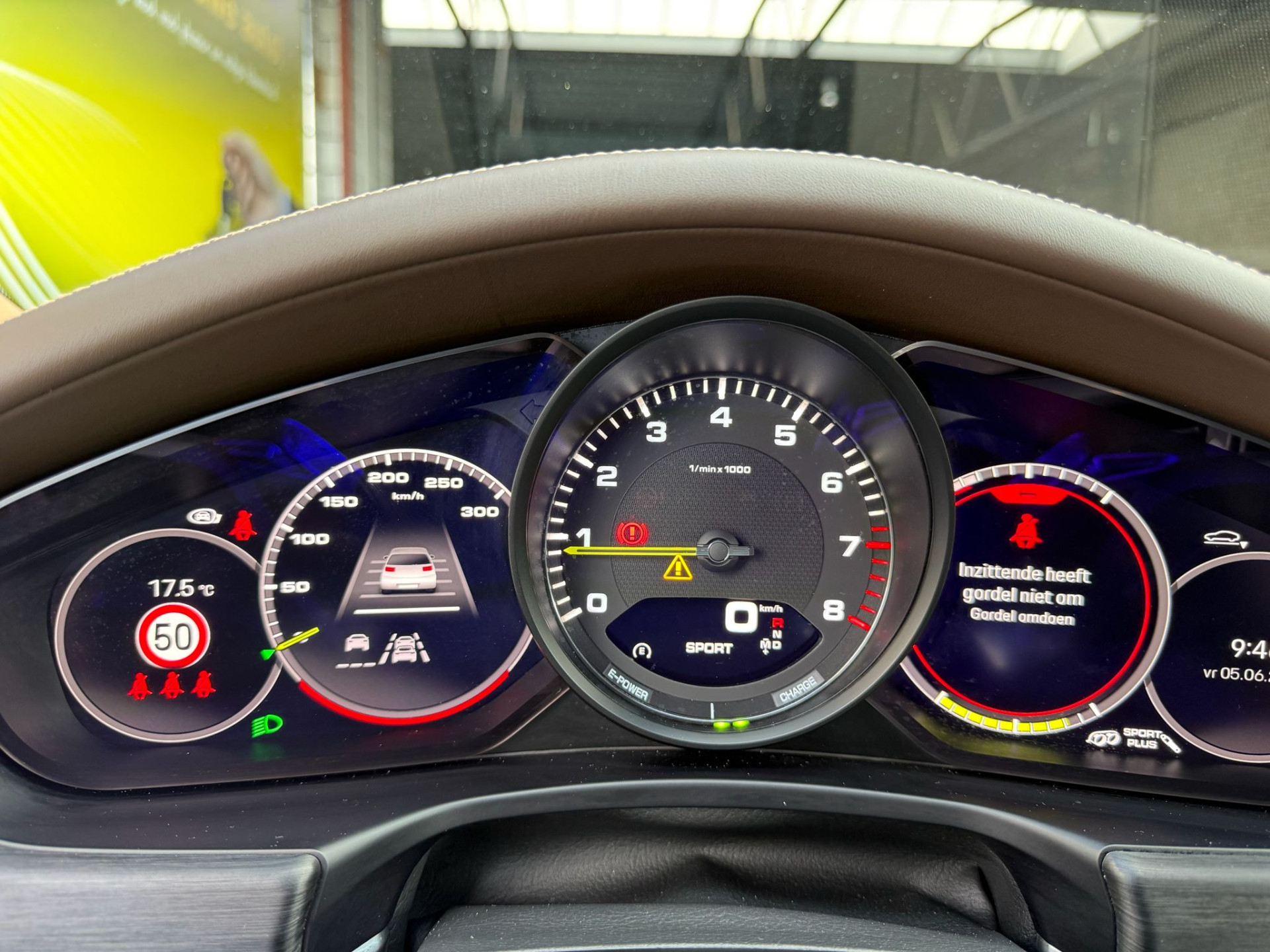 Porsche Panamera 2.9 4 E-Hybrid Platinum Edition | 2E EIGENAAR | 3/6/12MND GARANTIE | ACC | PANO | HUD | CARPLAY | SFEER | 360 CAMERA | BOMVOL | SOFTCLOSE |