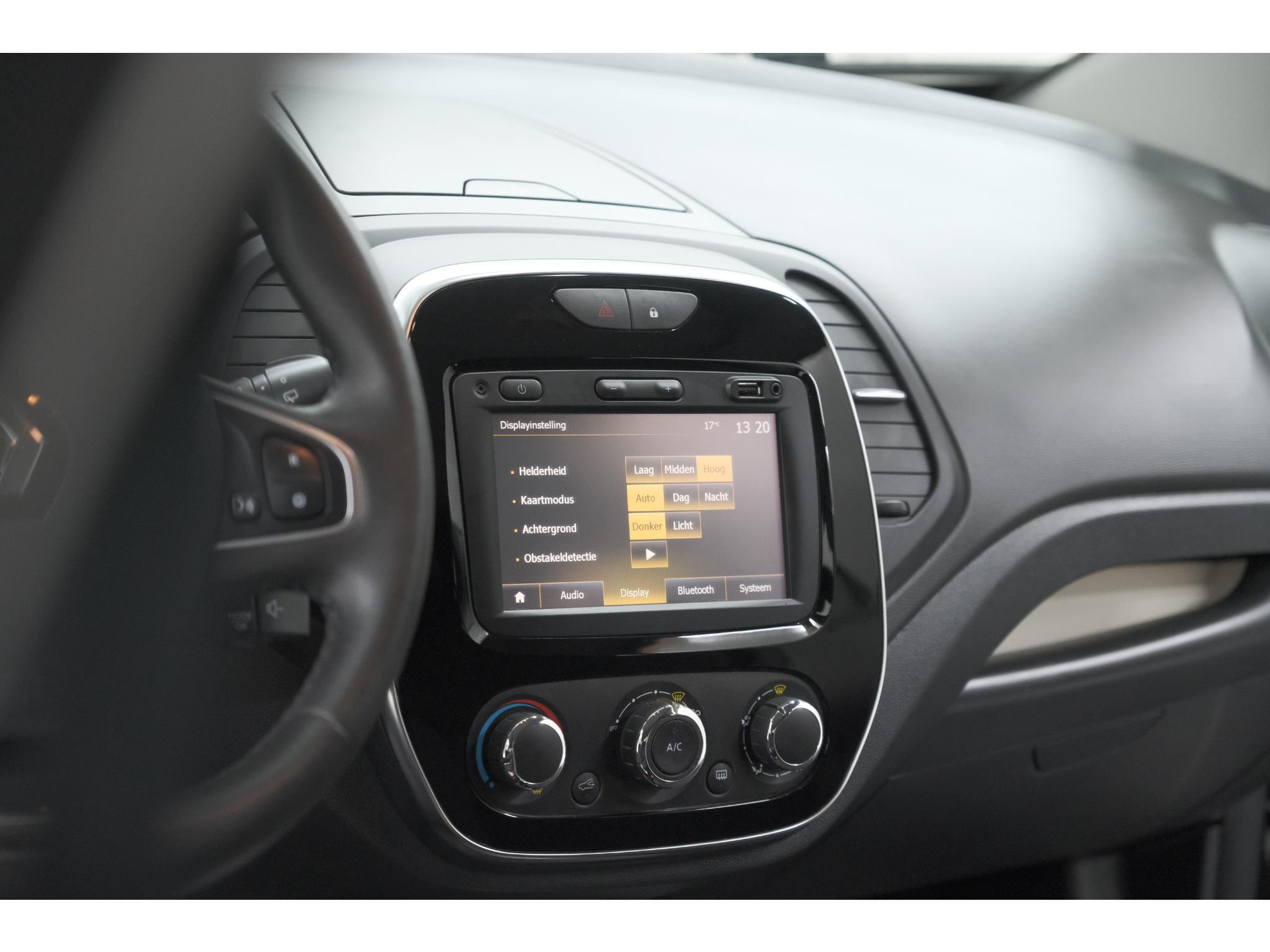 Renault Captur TCe 90 Limited | Trekhaak | Navigatie | Parkeersensoren