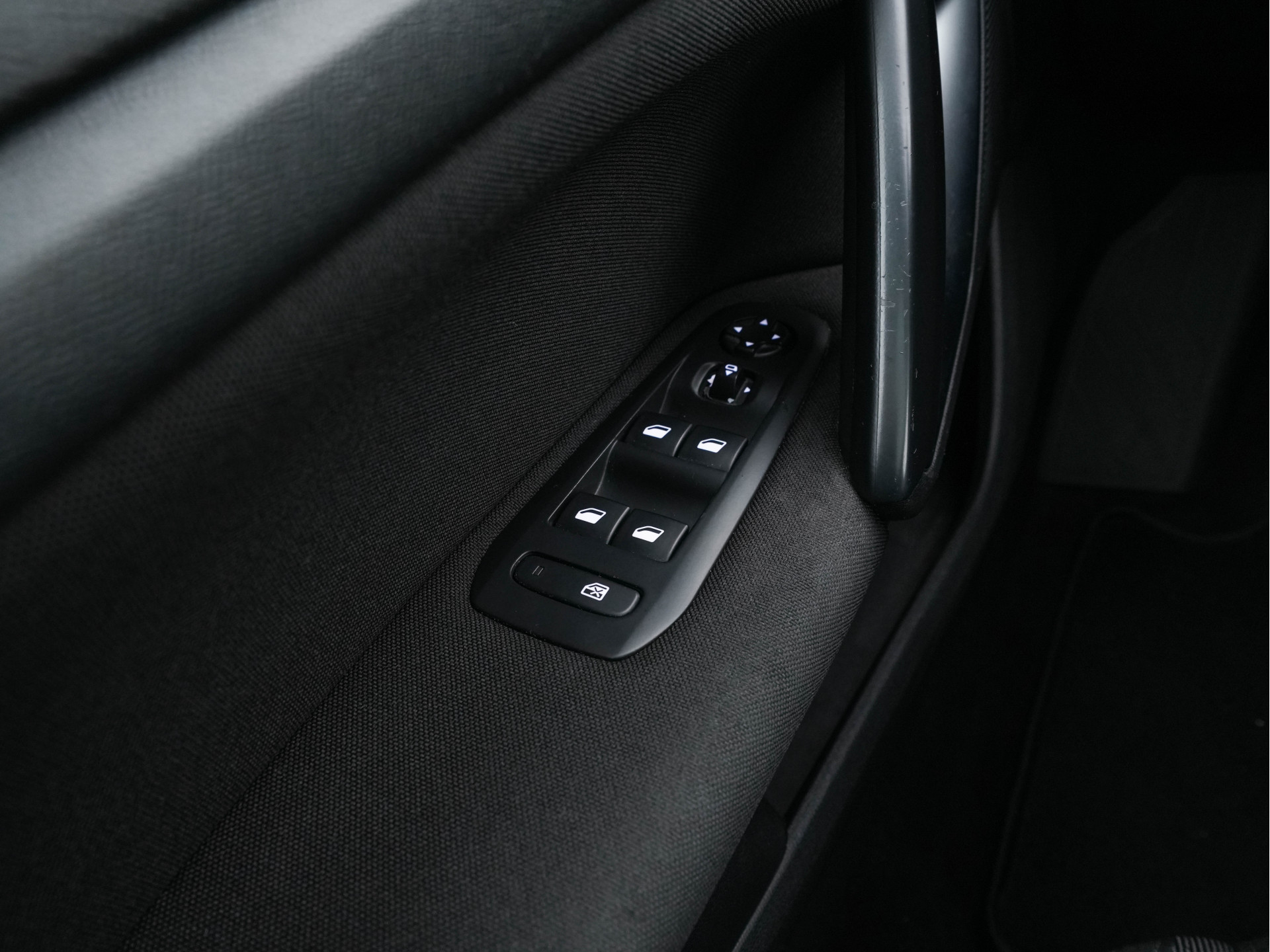 Peugeot 308 SW 1.6 BlueHDI Blue Lease Executive [⚠️] *PANO | NAVI-FULLMAP | ECC | PDC | CRUISE | CAMERA | TOWBAR | COMFORT-SEATS | 16''ALU*