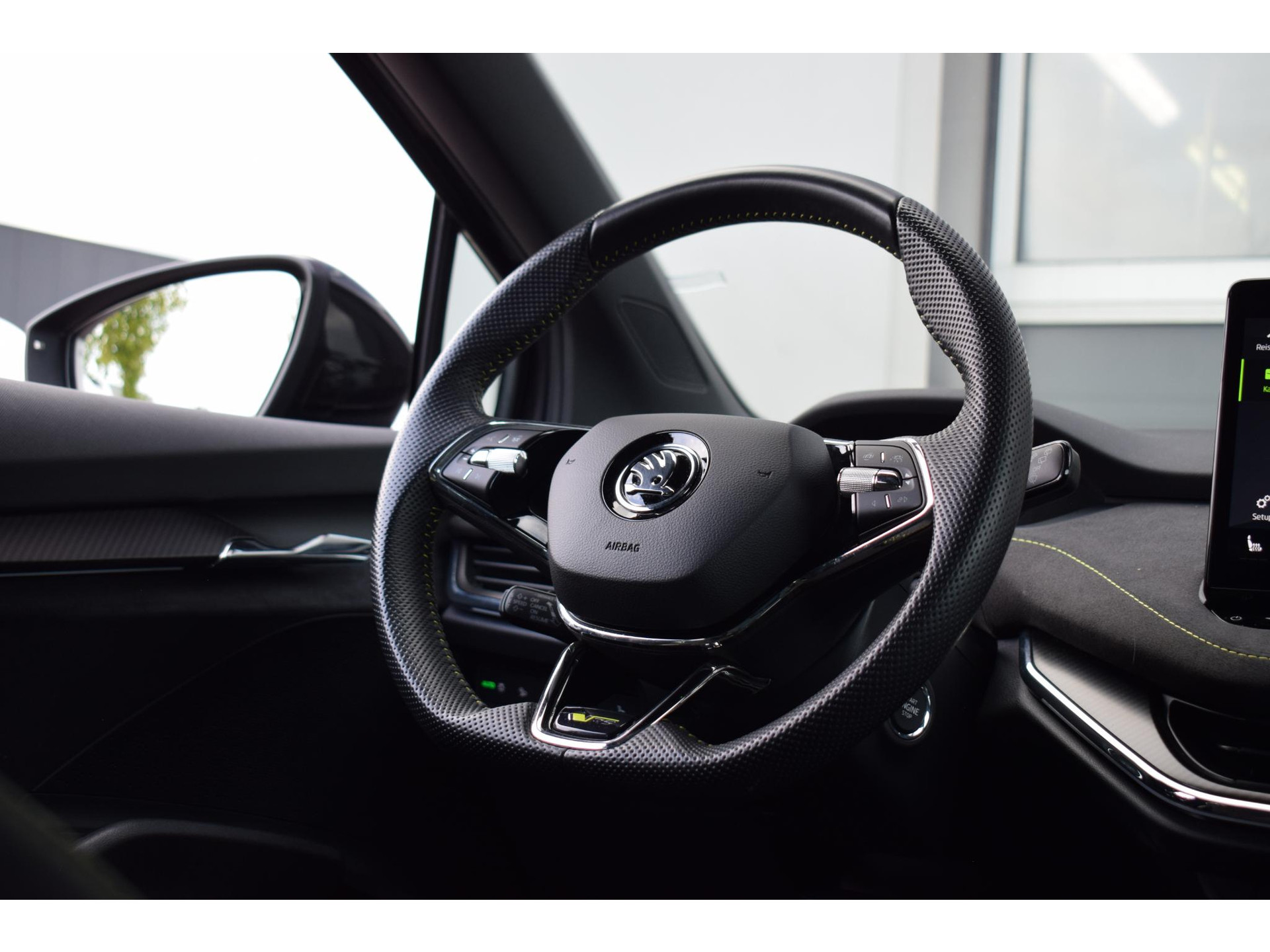 Skoda Enyaq Coupé iV 80 RS | SOH: 95,1% | Pano | Memory | Alcantara | Matrix | Stuurverwarming