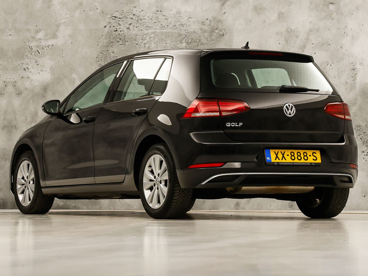Volkswagen Golf 1.0 TSI Sportline (APPLE CARPLAY, NAP, GROOT NAVI, CLIMATE, PARKEERSENSOREN, SPORTSTOELEN, LM VELGEN, ADAPTIVE CRUISE, NIEUWSTAAT)
