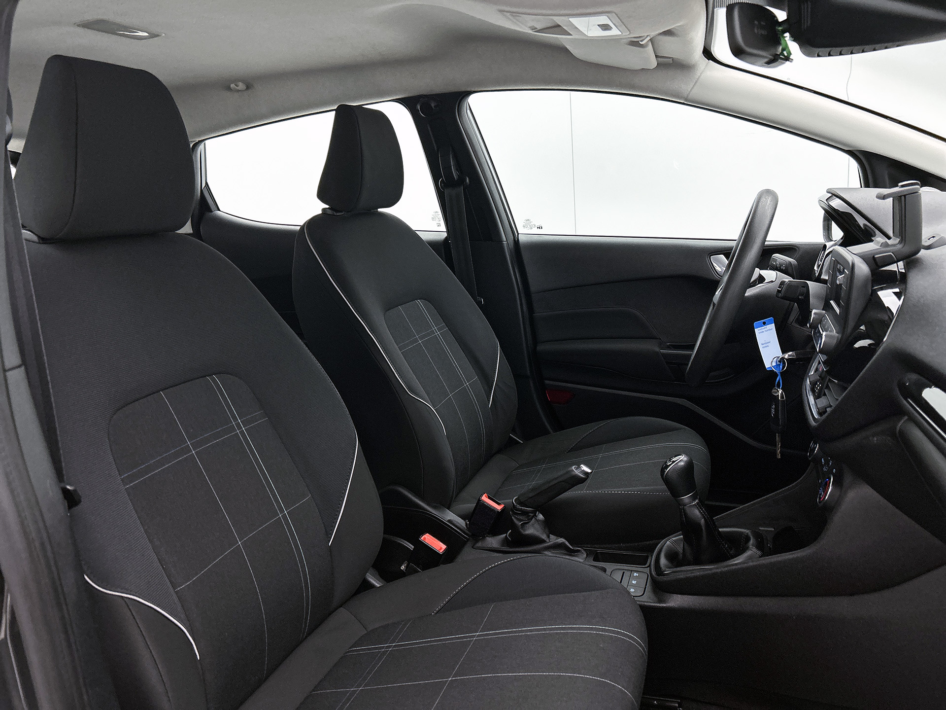 Ford Fiesta Trend 86PK | LM VELGEN | VERWARMDE VOORRUIT | PARK. SENSOREN