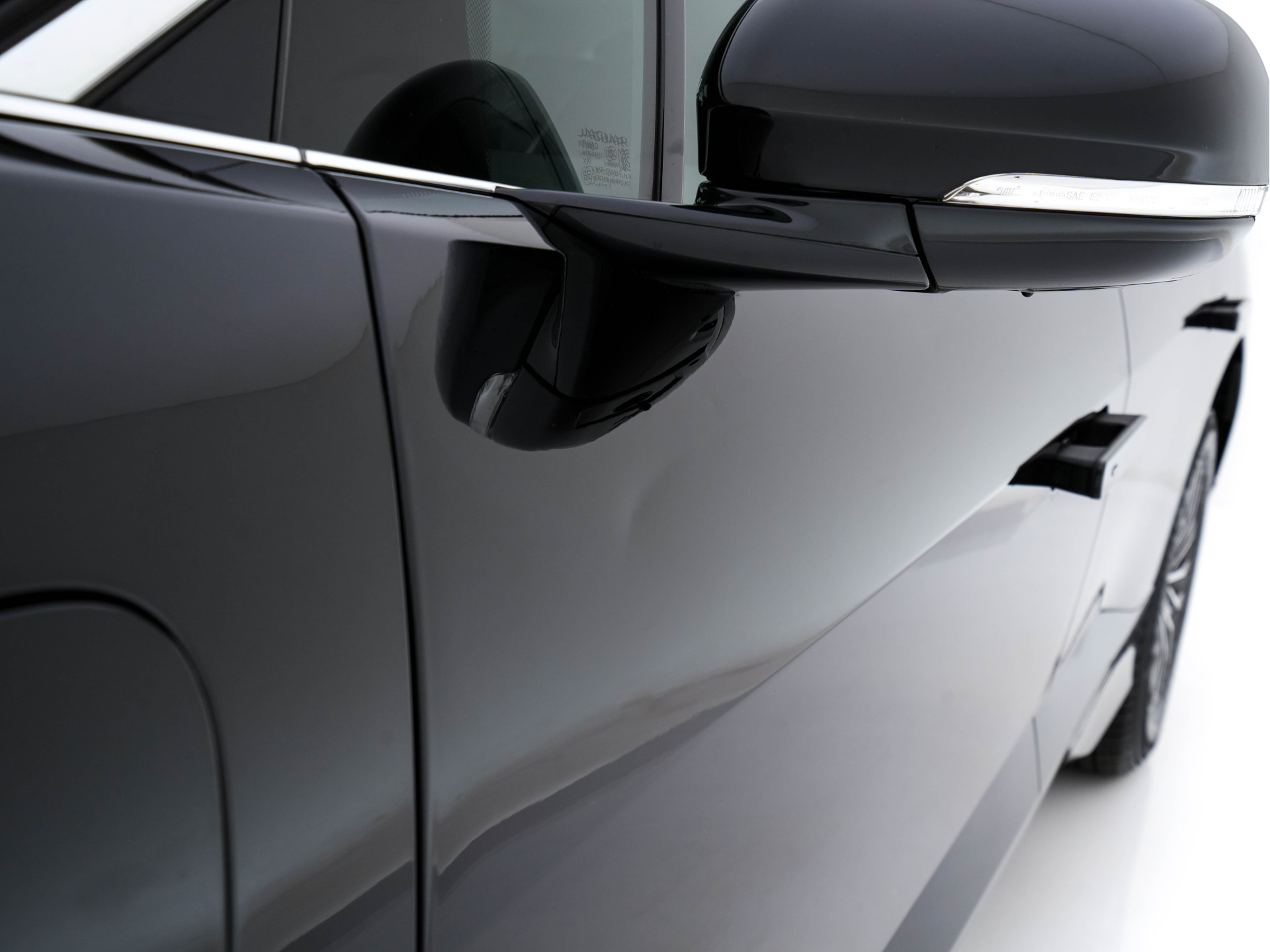 Jaguar I-PACE EV400 Business Edition S 90 kWh {SOH-89%} (INCL-BTW) *HEATPUMP | PANO | LEATHER | MERIDIAN-AUDIO | FULL-LED | HEATED/COOLED-COMFORTSEATS | DAB+ | CAMERA | DIGI-COCKPIT | NAVI-FULLMAP | ECC | KEYLESS | PDC | CCS-FASTLOADER | CRUISE |