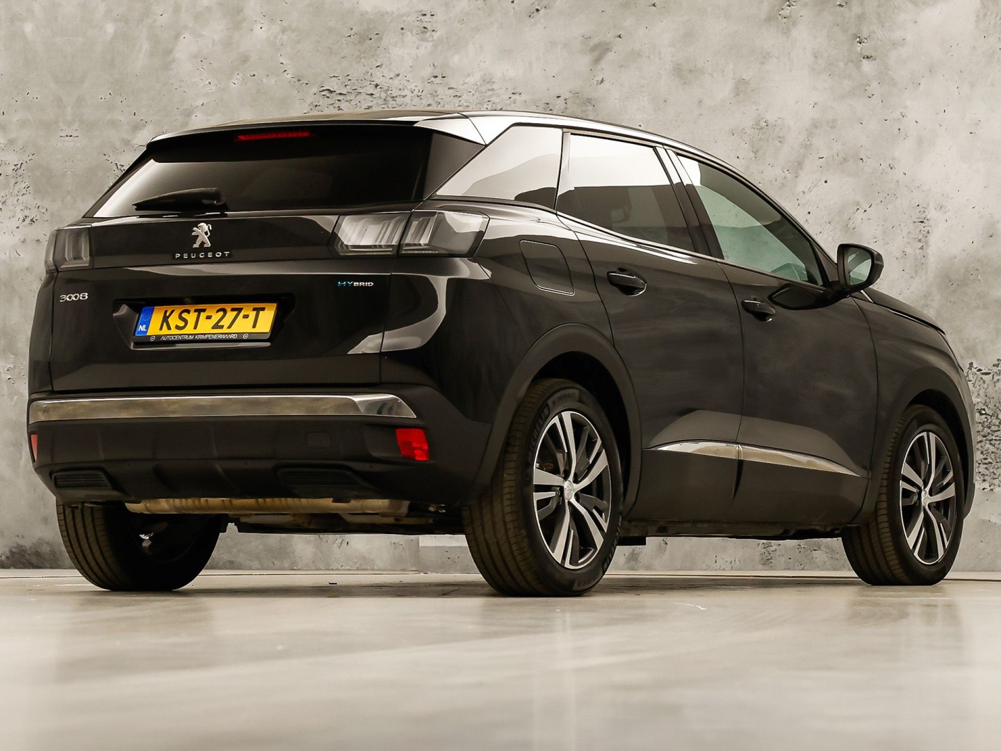 Peugeot 3008 1.6 HYbrid 225 Allure Sport 225Pk Automaat (APPLE CARPLAY, GROOT NAVI, 360 CAMERA, LEDER, SPORTSTOELEN, ZWART HEMEL, KEYLESS, GETINT GLAS, NIEUWSTAAT)