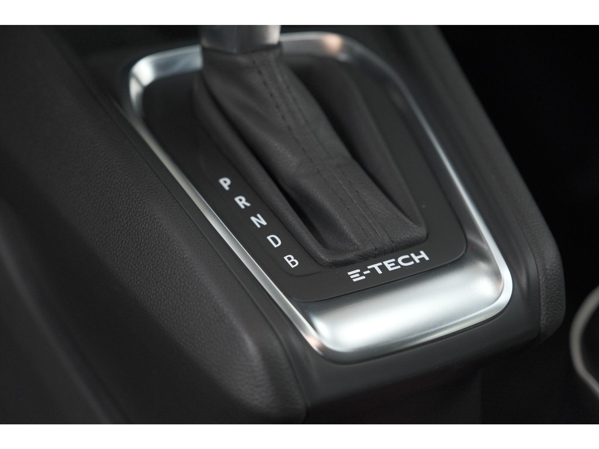 Renault Captur 1.6 E-Tech full hybrid 145 techno | Pack Full Screen | Camera | Navigatie | Parkeersensoren