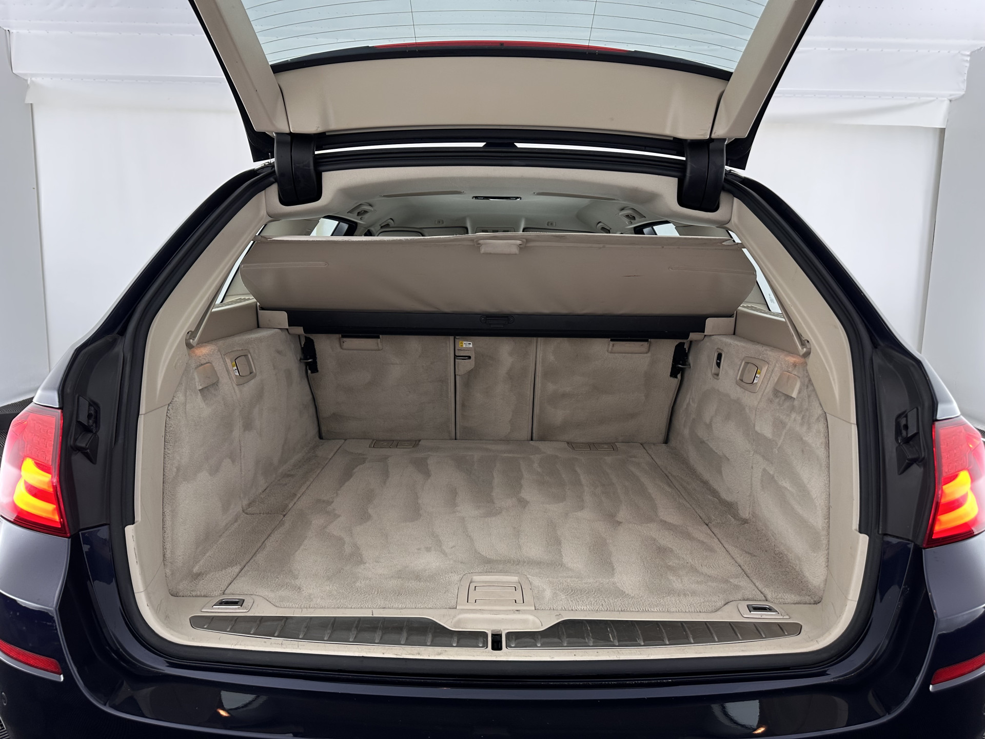 BMW 5-serie Touring 525xd High Executive AWD Aut*  LEATHER | BI-XENON | HEATED-SPORTSEATS | NAVI-FULLMAP | ECC | PDC | 17"ALU*