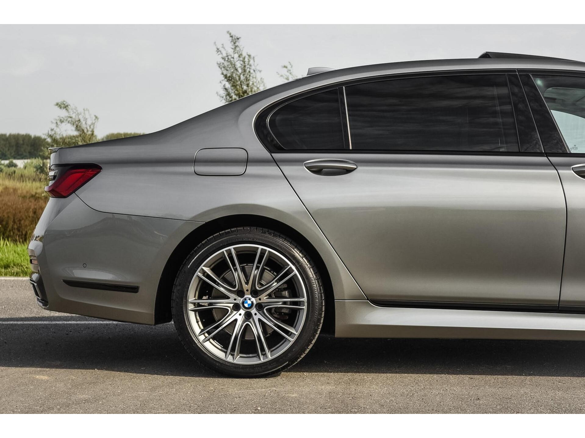 BMW 745Le High Executive | M Sport | Massage | Lounge
