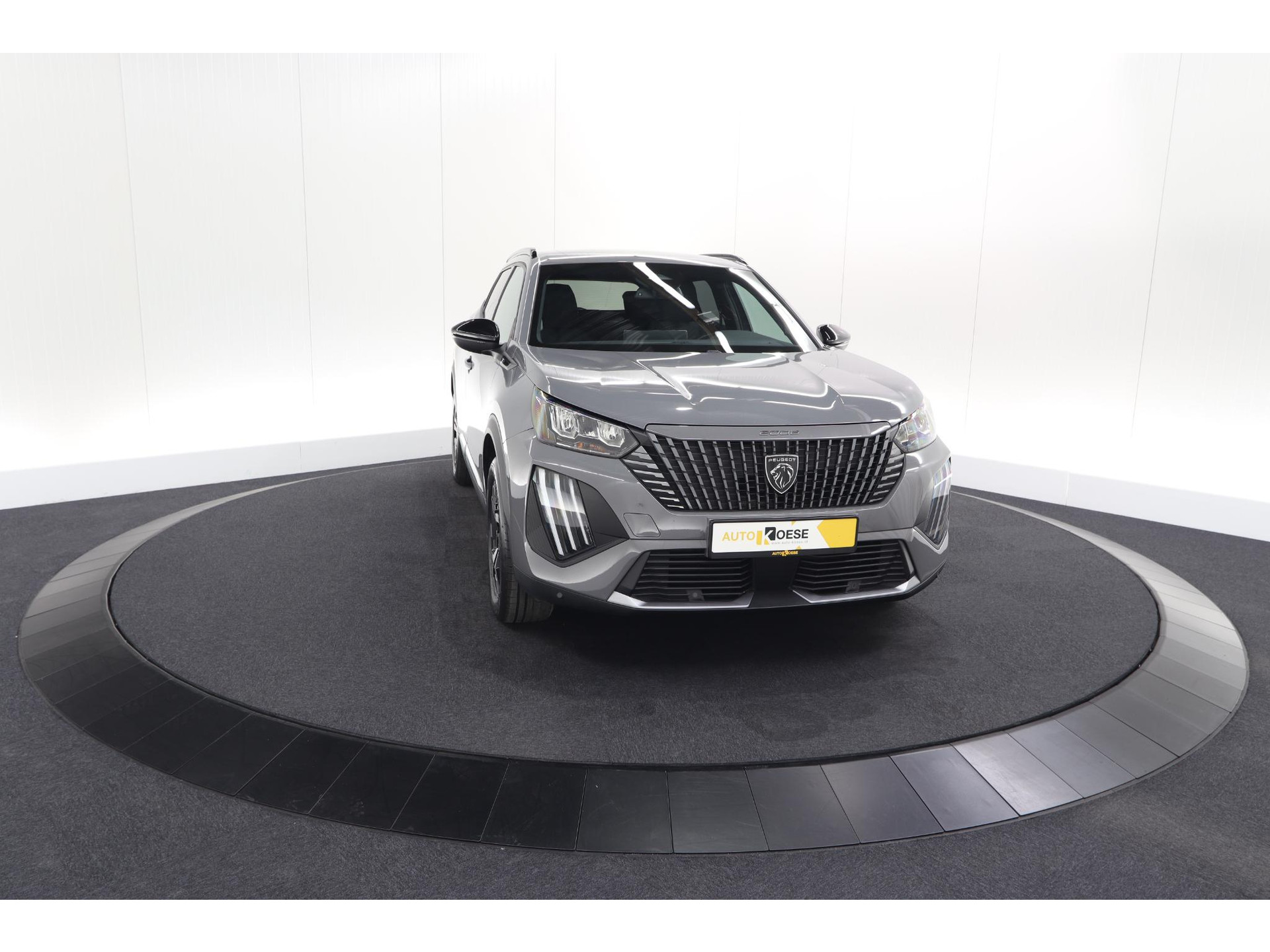 Peugeot e-2008 EV Allure 54 kWh | 97,2% SOH | 11 KW Lader | Apple Carplay | Parkeersensoren