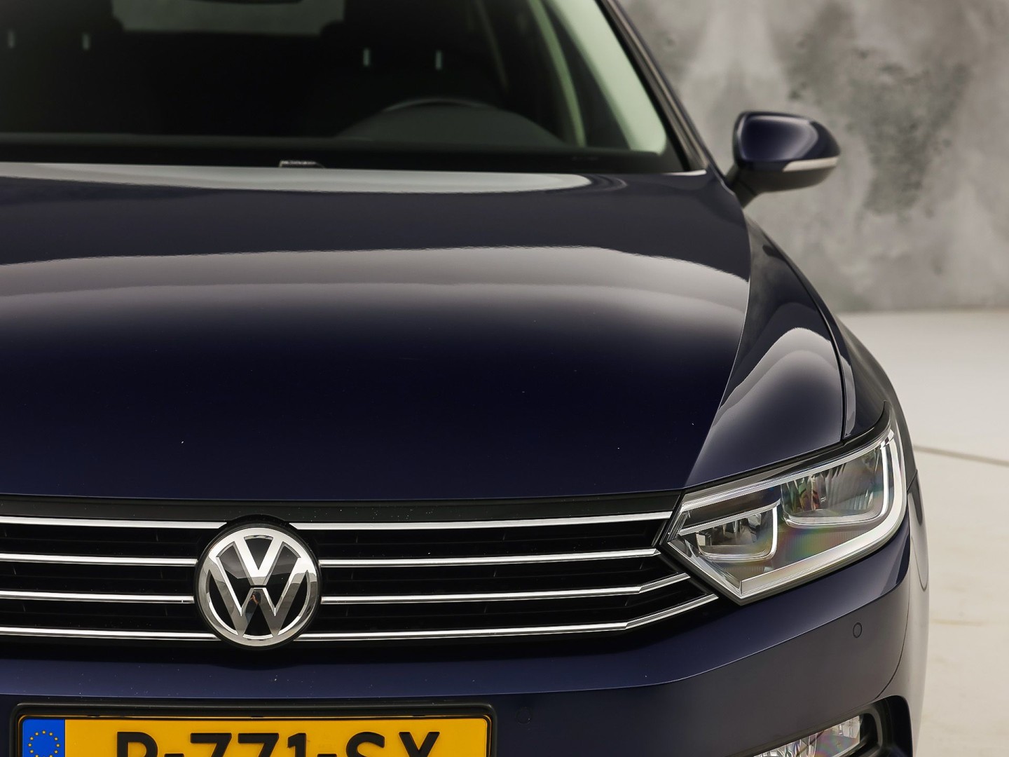 Volkswagen Passat Variant 1.4 TSI ACT Highline 150Pk Automaat (APPLE CARPLAY, GROOT NAVI, CLIMATE, CAMERA, SPORTSTOELEN, GETINT GLAS, KEYLESS START, ADAPTIVE CRUISE,
