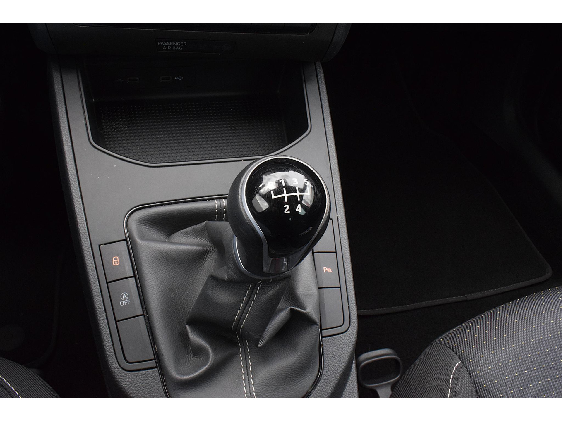 SEAT Ibiza 1.0 EcoTSI Style Business Intense | LED | Stoelverwarming | Climate | CarPlay