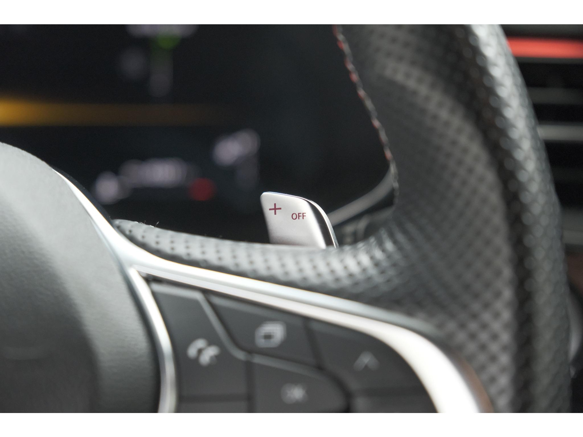 Renault Arkana 1.3 TCe 140 EDC RS Line | Camera | Cruise Control Adaptief | Dodehoekdetectie | Stoelverwarming | Apple Carplay