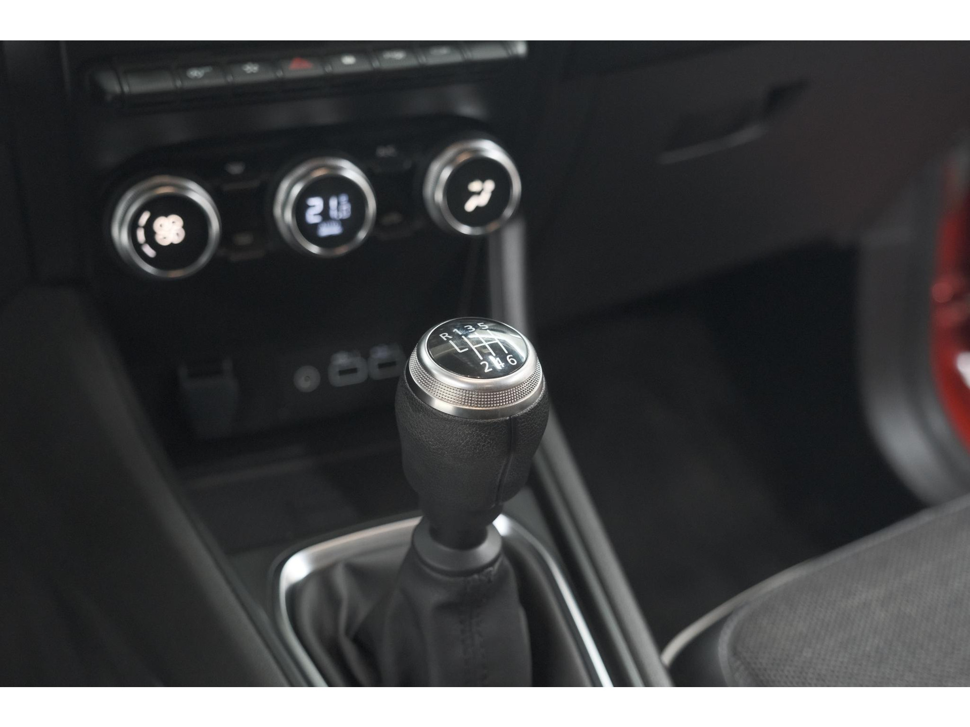 Renault Captur TCe 90 Techno | 360 Camera | 9.3 Inch Grootscherm | Apple Carplay | Navigatie