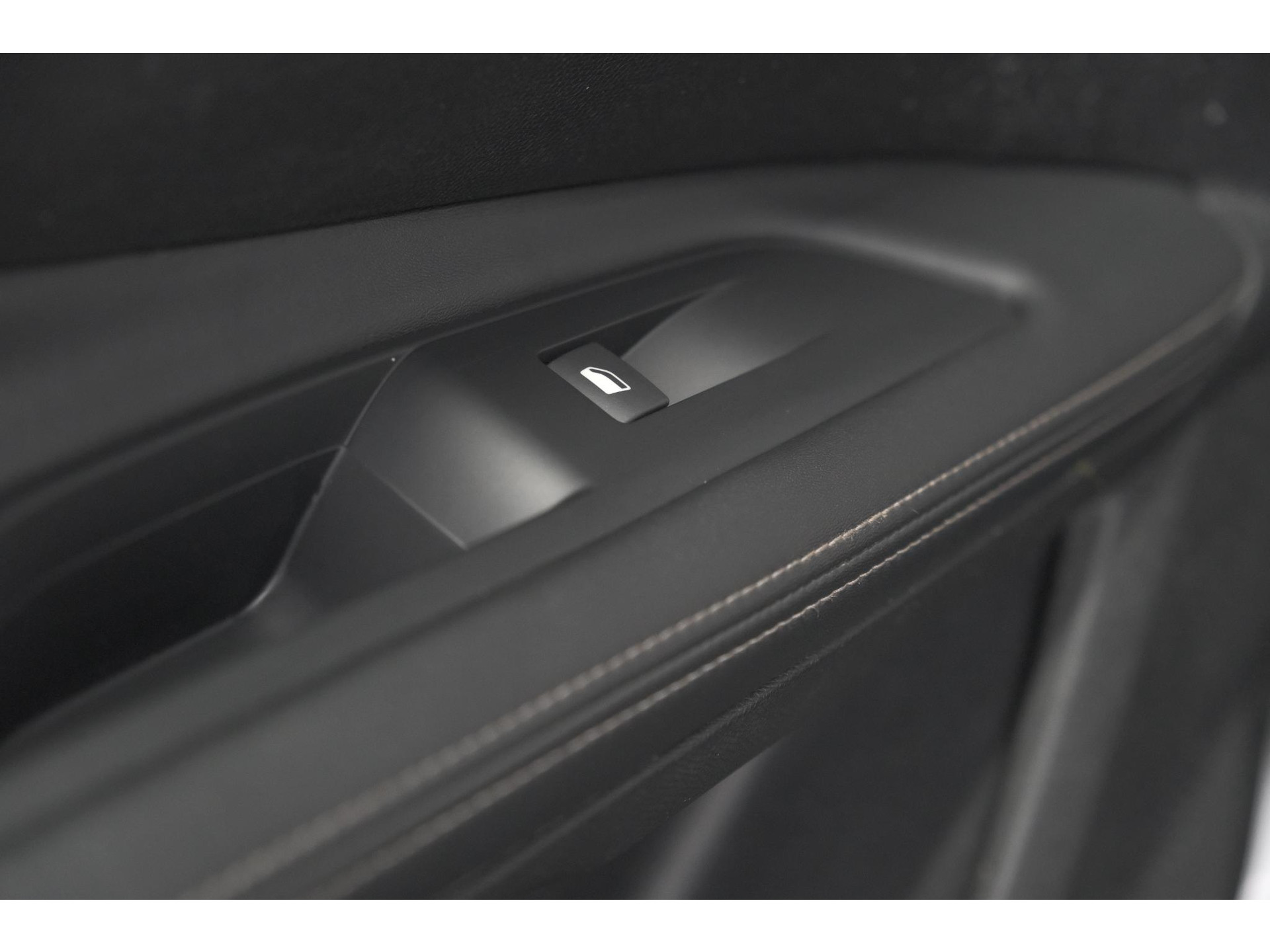 Peugeot 3008 PureTech 130 EAT6 Blue Lease Premium | Camera | Apple Carplay | Parkeersensoren | Climate Control