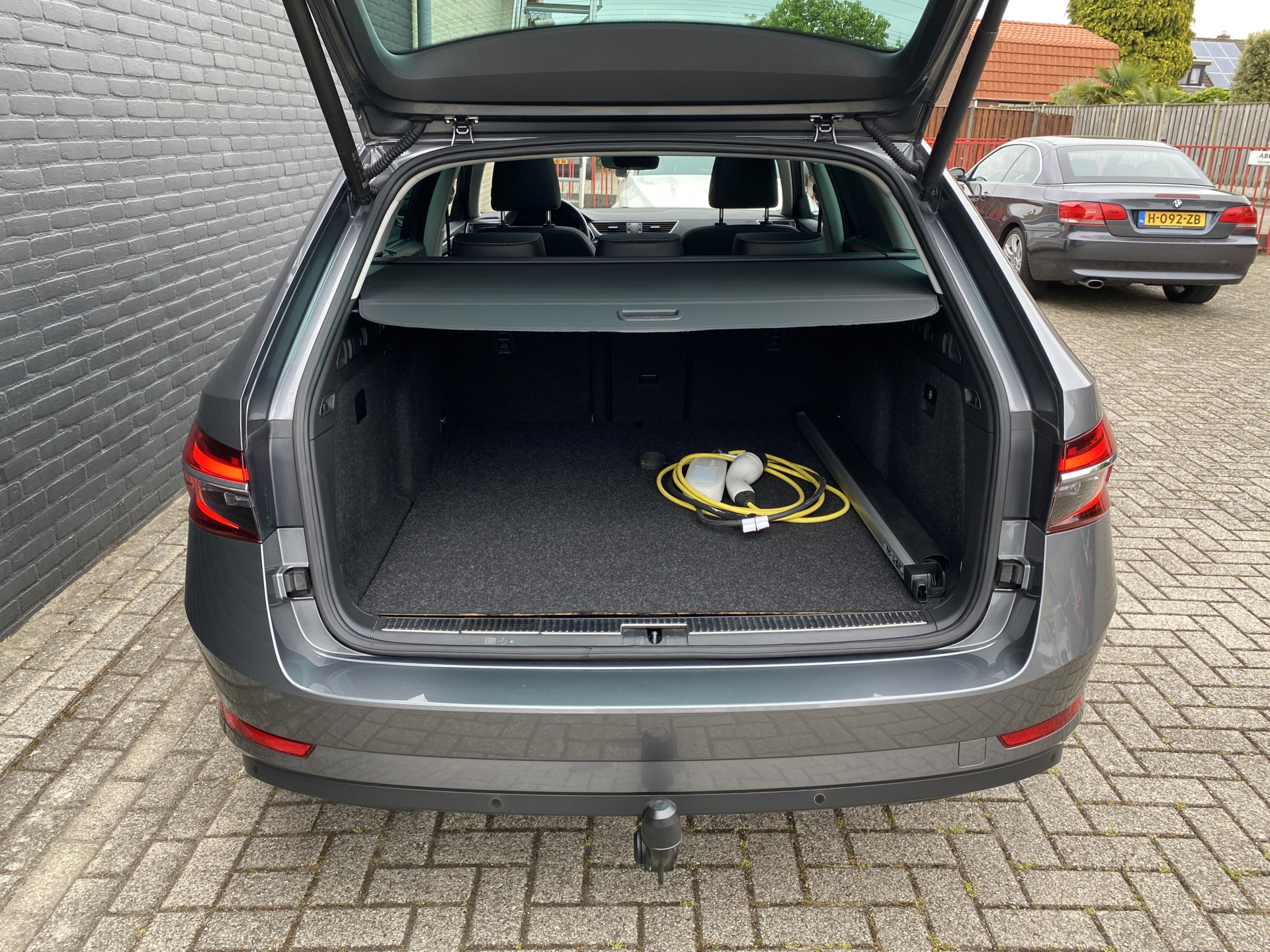 ŠKODA Superb Combi 1.4 TSI iV 218 pk Business Edition Plus AUT. | 1e eigenaar | navigatie | panoramadak | trekhaak | leder interieur