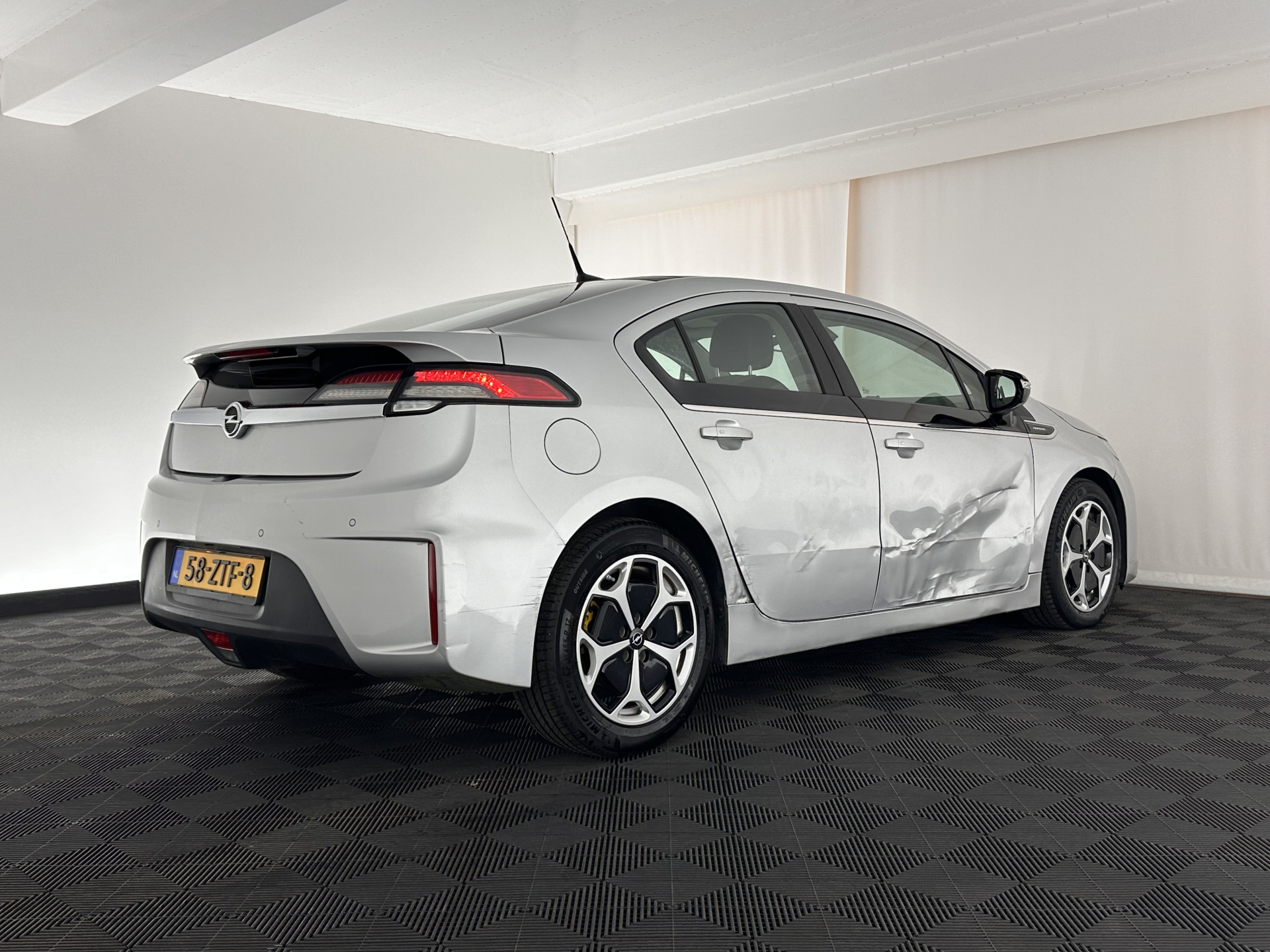 Opel Ampera 1.4 *NAVI-FULLMAP | BOSE-AUDIO | KEYLESS | FULL-LEATHER | CAMERA | ECC | PDC | CRUISE*