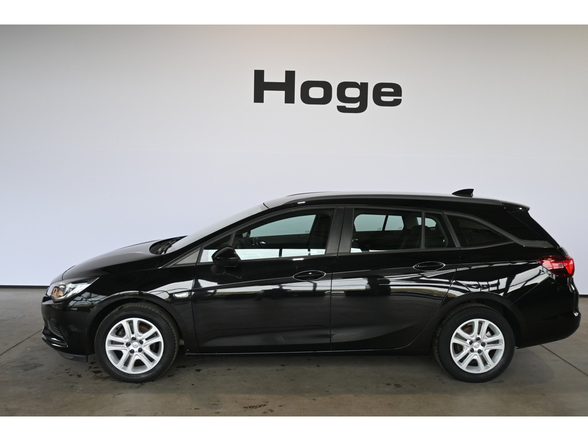 Opel Astra Sports Tourer 1.0 Online Edition Clima Navigatie Cruise Control Rijklaarprijs Inruil Mogelijk!