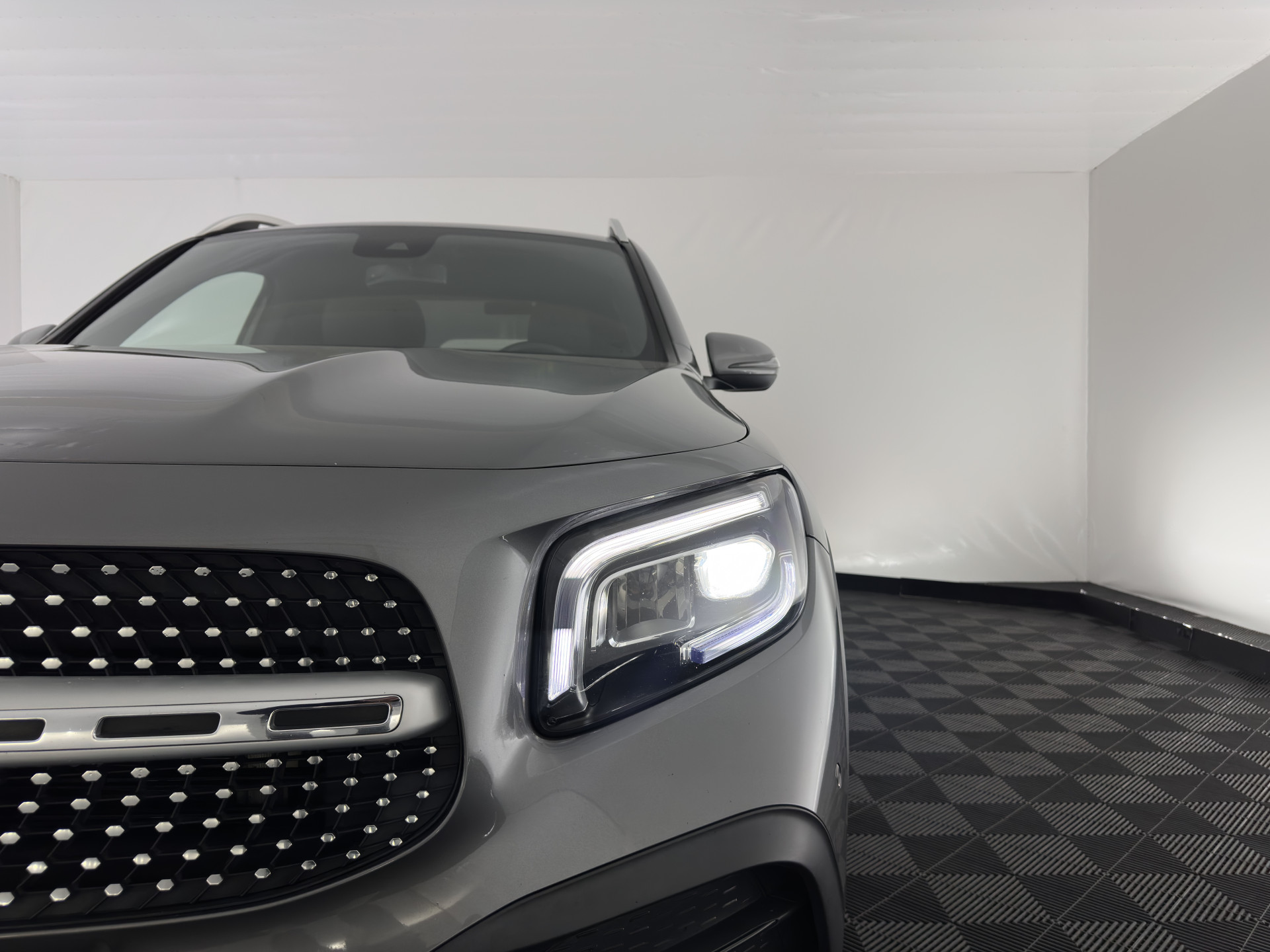 Mercedes-Benz GLB 200 d ( VAN ) Premium AMG-Sport-Pack Aut. *LEATHER-MICROFIBRE | FULL-LED | AMBIENT-LIGHT | WIDE-SCREEN-DIGICOCKPIT | HEATED-SPORTSEATS | KEYLESS | NAVI-FULLMAP | DAB+ | ECC | PDC | CRUISE | 19''ALU*