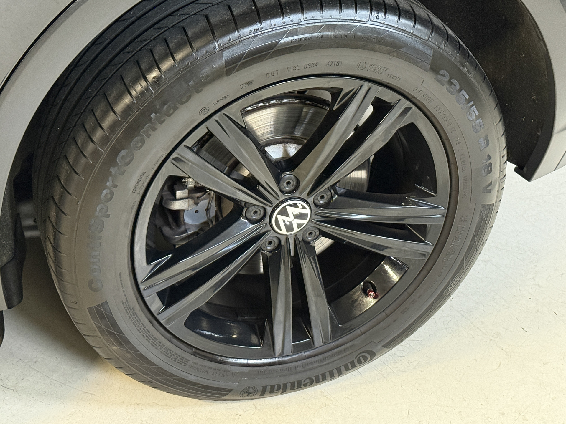 Volkswagen Tiguan 1.4 TSI eHybrid R-Line Business+ | Camera | Stoelverwarming | Dodehoeksensoren