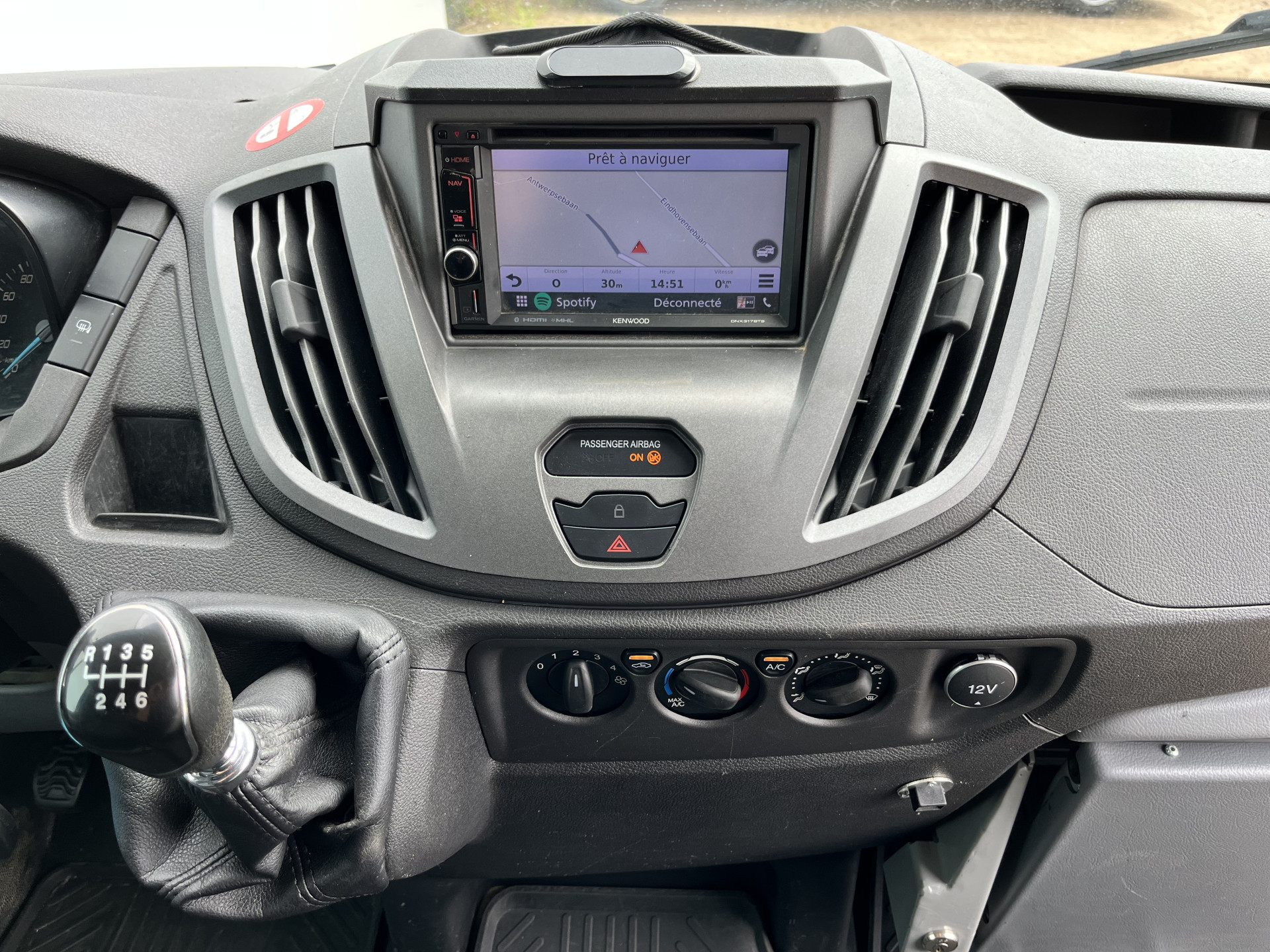 Ford Transit 2.0 TDCI 130PK L2H2 Airco Cruise Control Parkeersensoren Stoelverwarming Zwaailampen Kastwand Inbouw