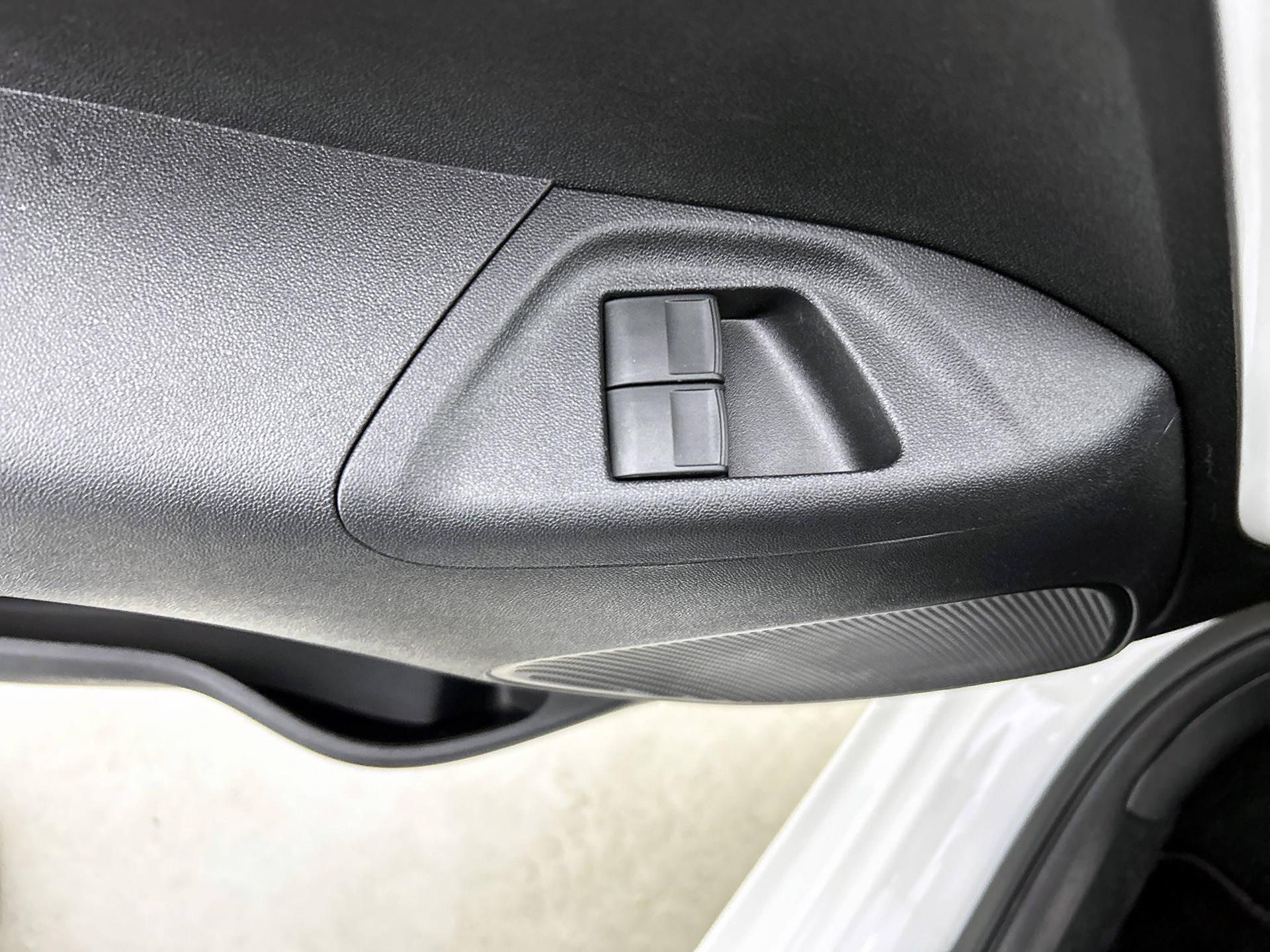 Peugeot 108 1.0 e-VTi Active | LM VELGEN | DEALER ONDERHOUDEN | ELEKTR. SPIEGELS + RAMEN | AIRCO | BLUETOOTH