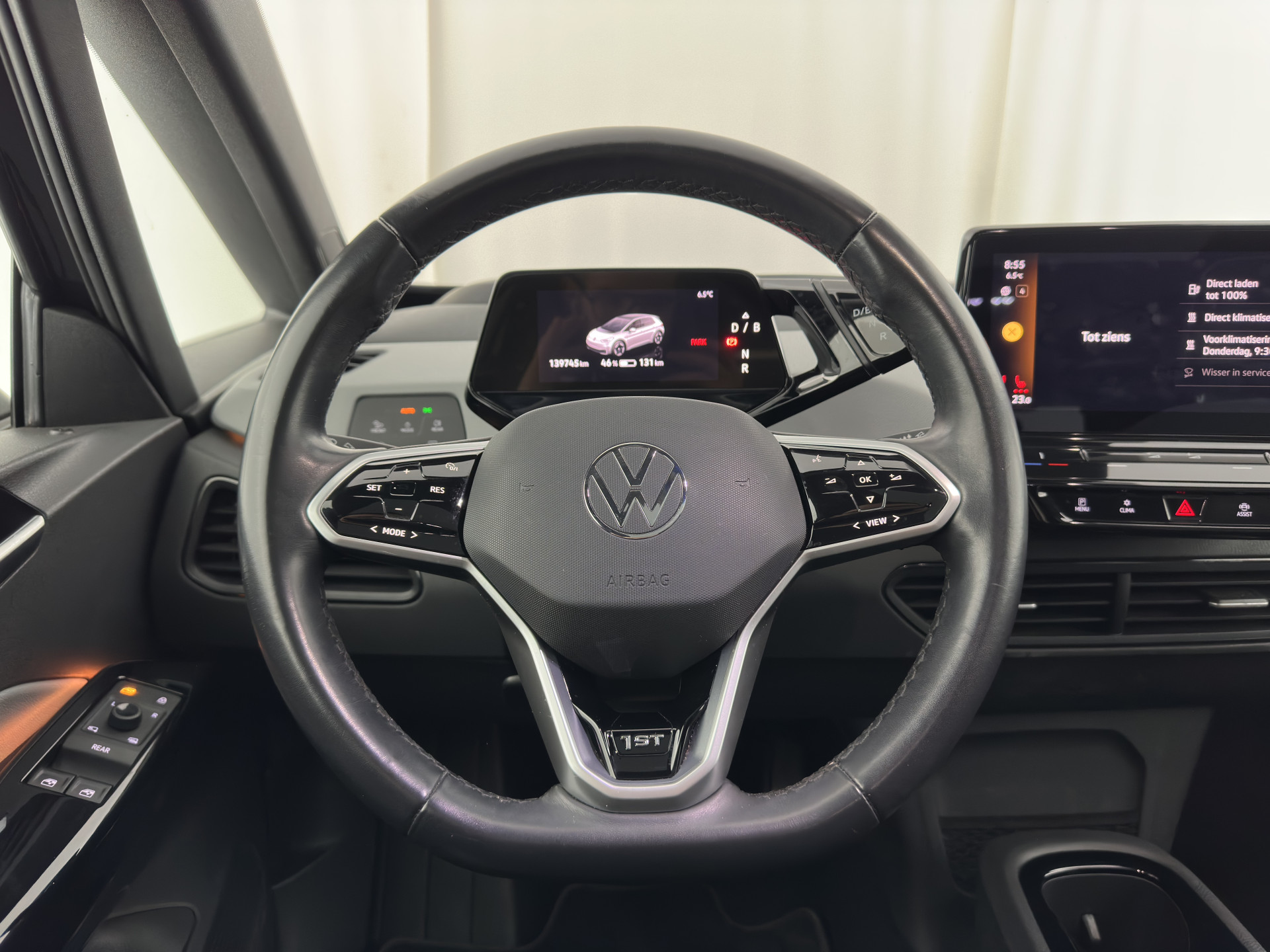 Volkswagen ID.3 First Max 58 kWh [ 3-Fase ] {SOH-90%} (INCL-BTW) *PANO | HEAD-UP | ADAPTIVE-CRUISE | FULL-LED | BLIND-SPOT | CAMERA | KEYLESS | MICROFIBRE | AMBIENT-LIGHT | NAVI-FULLMAP | DAB+ | ECC | HEATED-SPORTSEATS | DIGI-COCKPIT | 20"ALU*