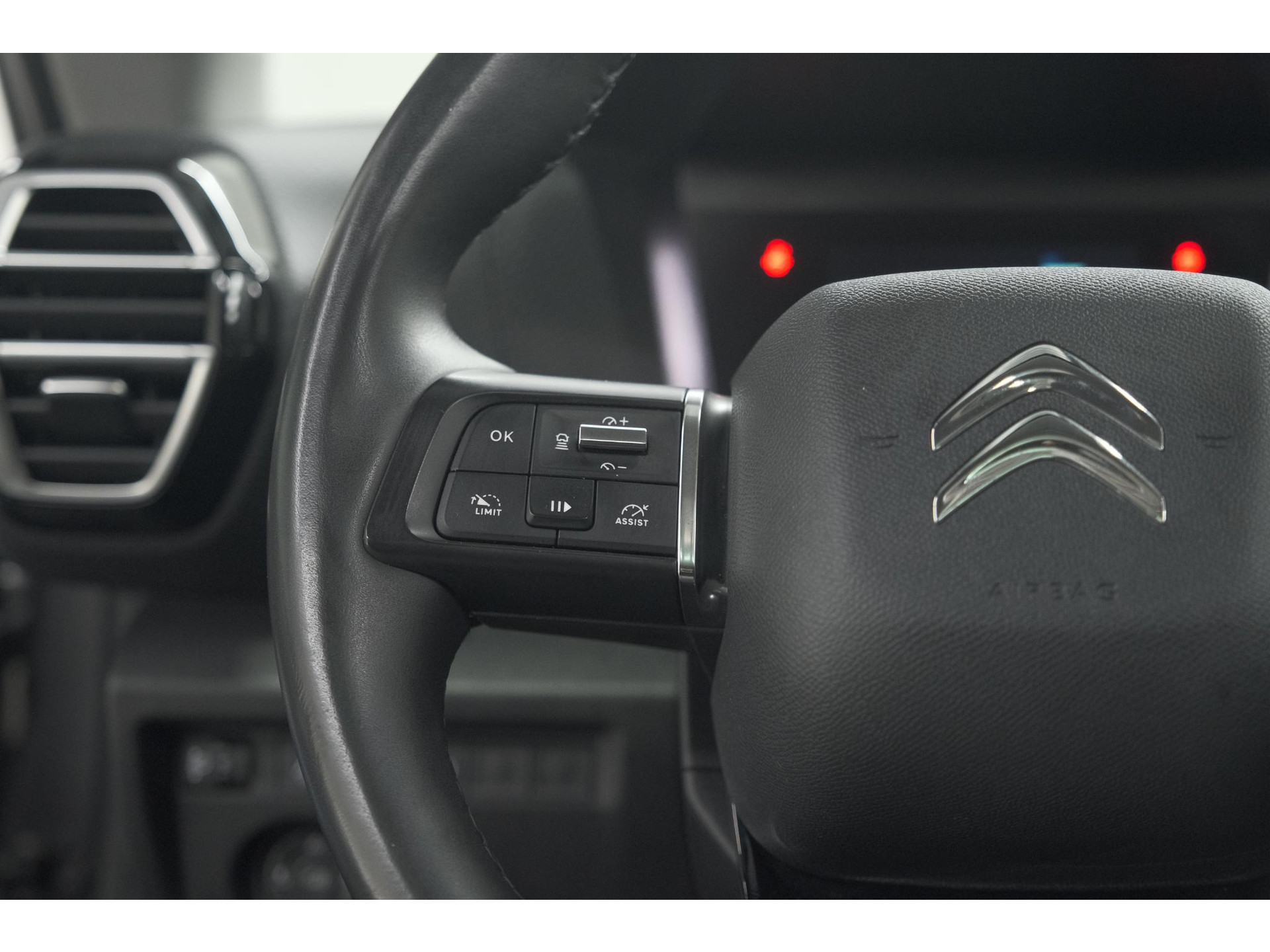 Citroen Ë-C4 Shine 50 kWh | Elektrisch Panoramadak | Camera | Adaptieve Cruise Control