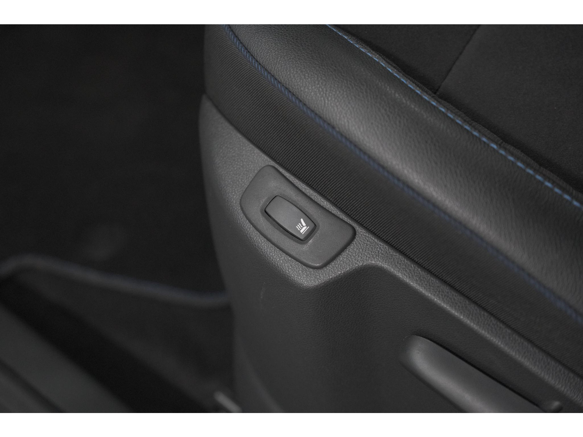 Renault Captur TCe 150 EDC S-Version | Trekhaak| Camera | Dodehoekdetectie | Navigatie