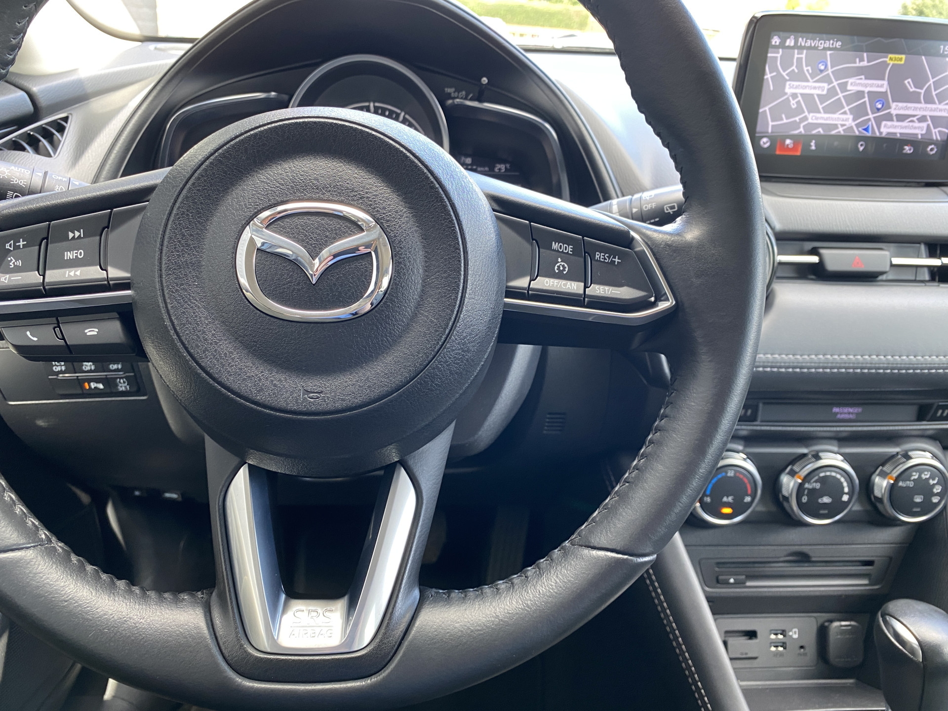 Mazda CX-3 2.0 SkyActiv-G 120 GT-M AUT. | navigatie | trekhaak | leder interieur | head up display | camera | apple carplay