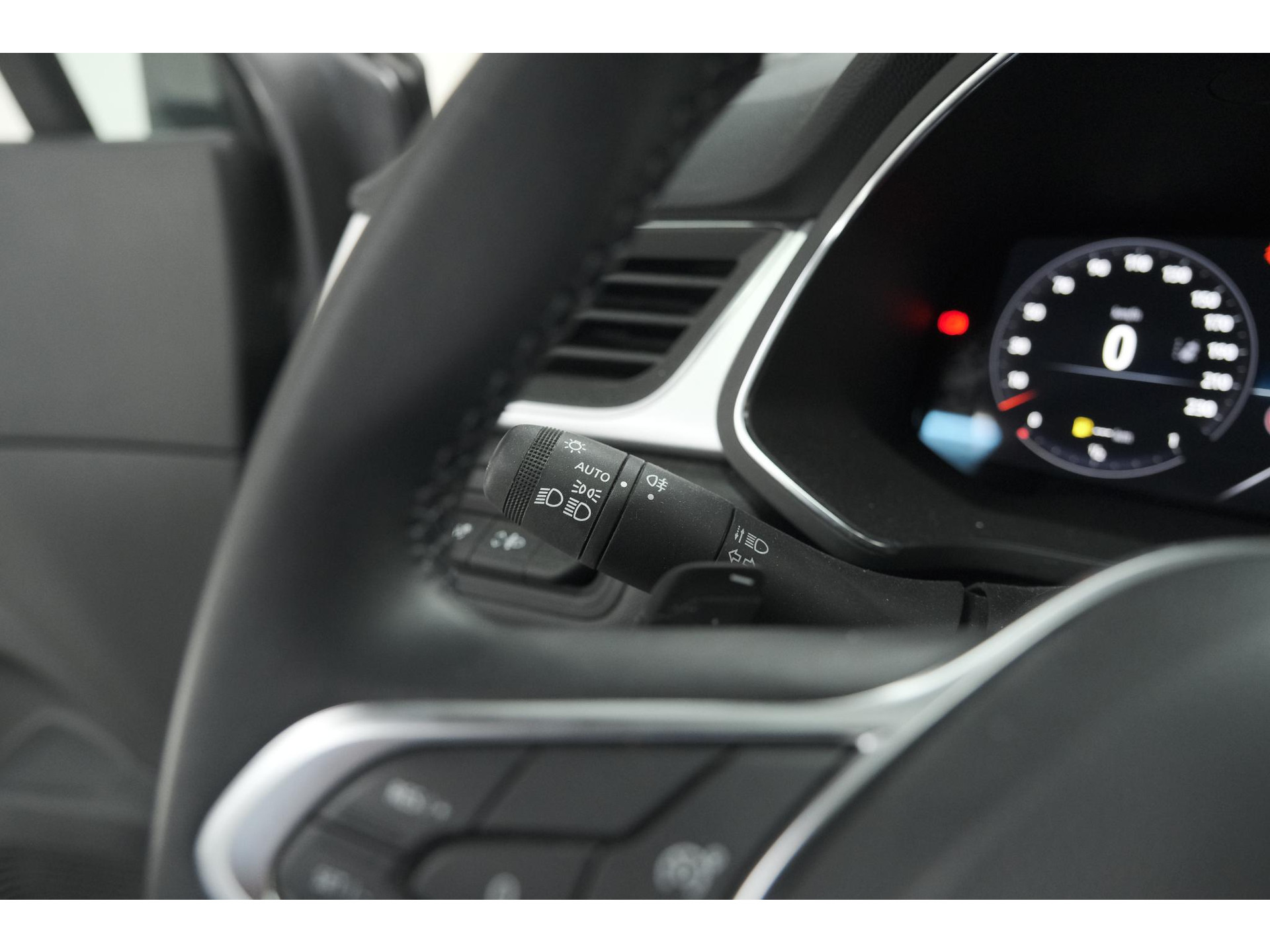 Renault Captur Mild Hybrid 140 EDC Techno | 360 Camera | 9.3 Inch Navigatie | Apple Carplay | 18 Inch Lichtmetalen Velgen