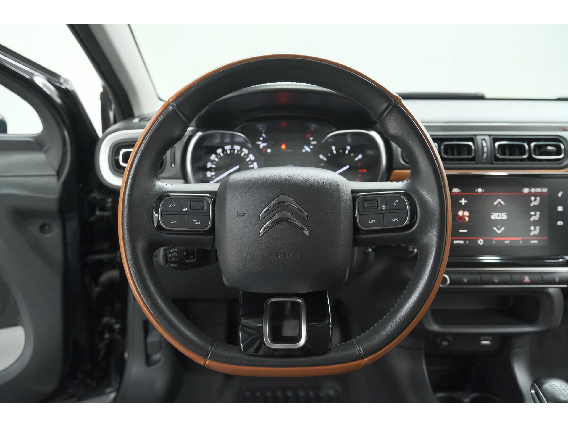 Citroen C3 PureTech 110 S&S Shine | Trekhaak | Parkeersensoren | Navigatie | Apple Carplay